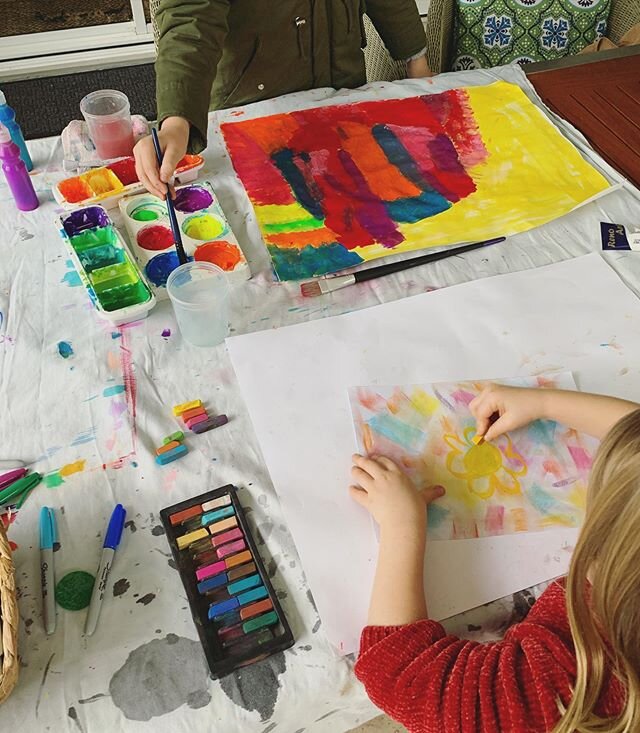 Sometimes it is as simple as piece of paper and some beautiful colours!!
.
.
.
.
#mobileartworkshop #privateartclass #artworkshops #artworkshopsforkids #childrensartworkshop #childrensartworkshops #bigwildimagination #schoolholidayworkshop #bigwildim