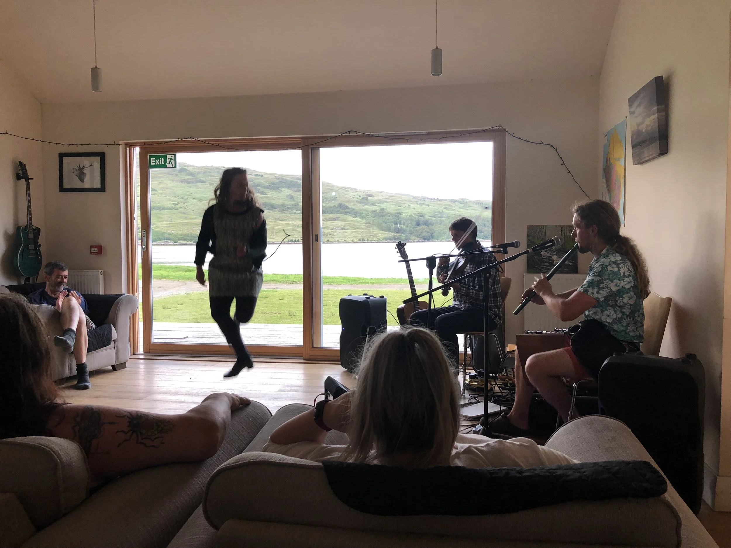 Rachel Muir wowing an intimate audience in the Isle of Rum Bunkhouse, July 2019