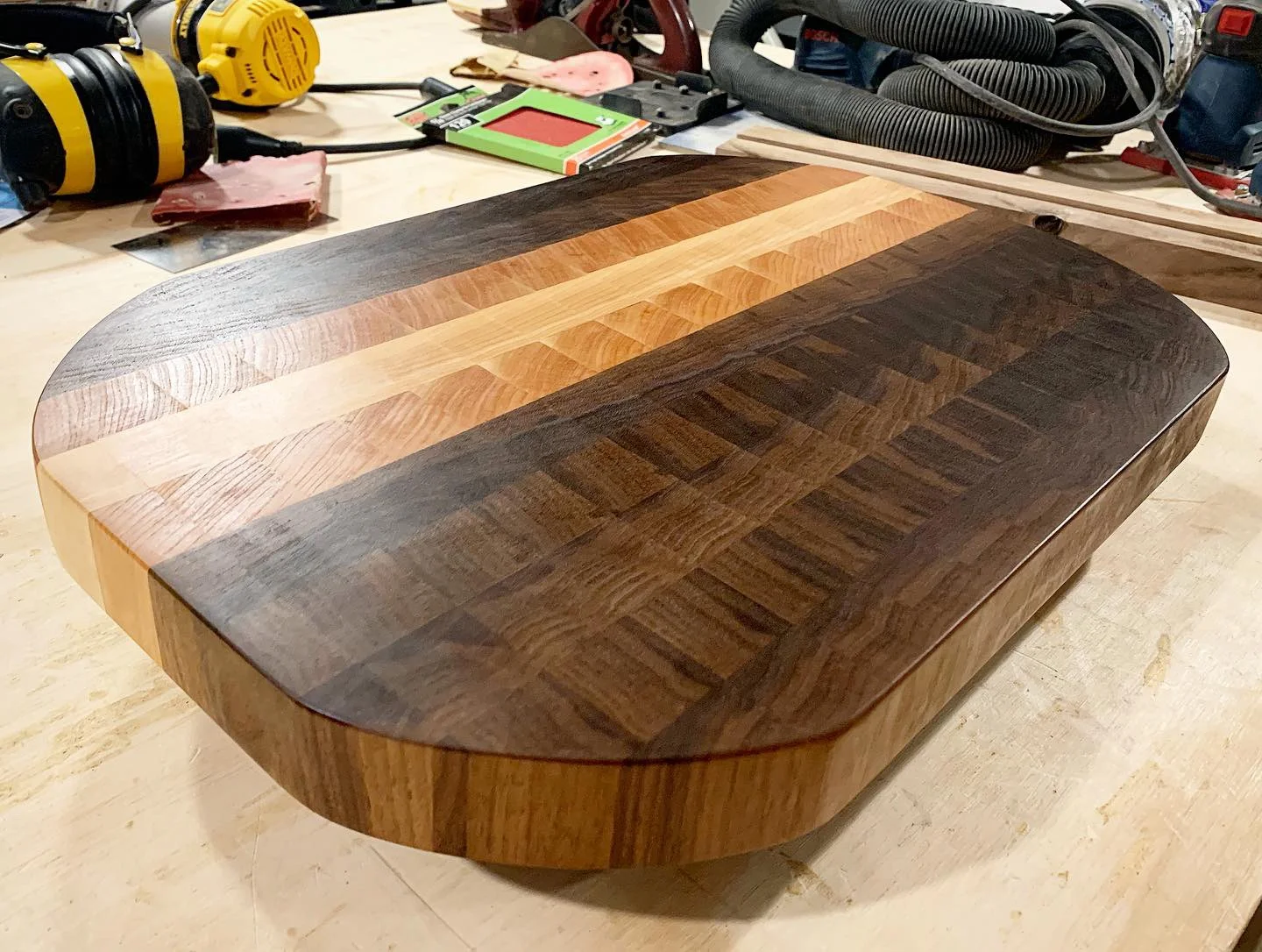 EC5665F0-5CA6-4FA8-BCA8-0C5644D96EBC