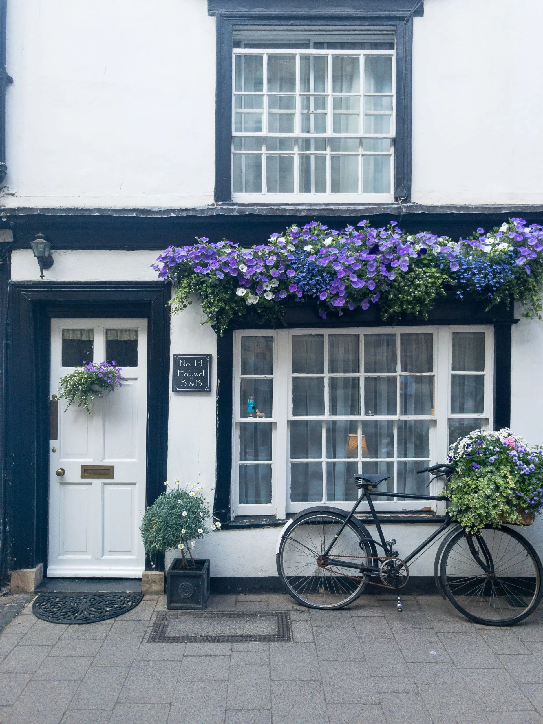 Oxford Pretty Houses Travel.jpg