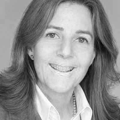 Joanna-Tall-bw-Headshot-The-Cake-Professionals-Conference.png