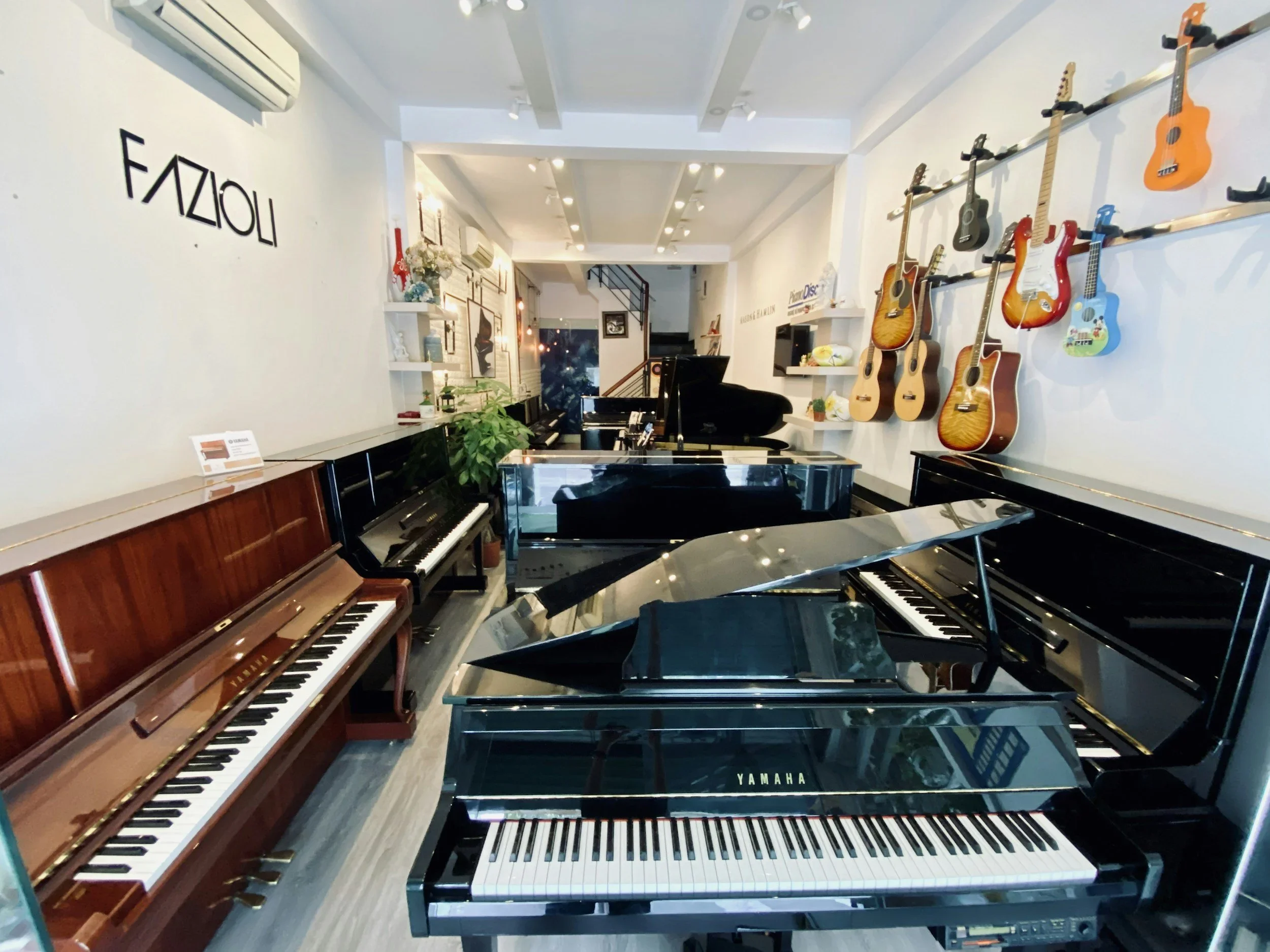 Buying Your First Piano Or Keyboard in London and the UK