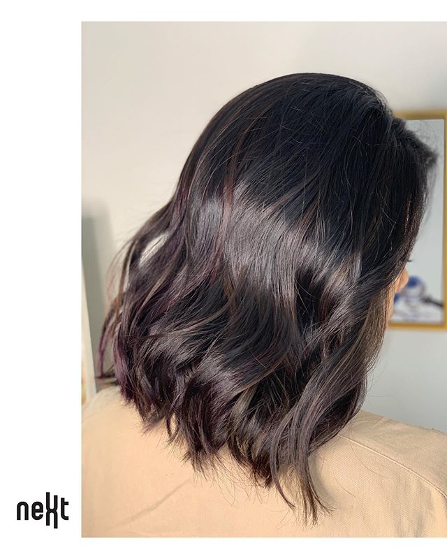 โจBabylights with lilac+metalic brownโจ
โ
Babylights:
โ๏ธCreating soft and natural look
โ๏ธColour choice can be bolder
โ๏ธMaintenance can be as long as 3-4months
โ
Whether you're looking for classy, professional, casual, funky, or any hairstyle, feel free to book a #Babylights hair consultation with our team of #hairartists here @NextSalon_Official // ๐๐ปโโ๏ธ๐๐ปโโ๏ธ๐จ
โ
๐ www.nextsalonofficial.com #linkinbio
๐ +65 6467 3323 / 6468 3323
โ
#NSHV