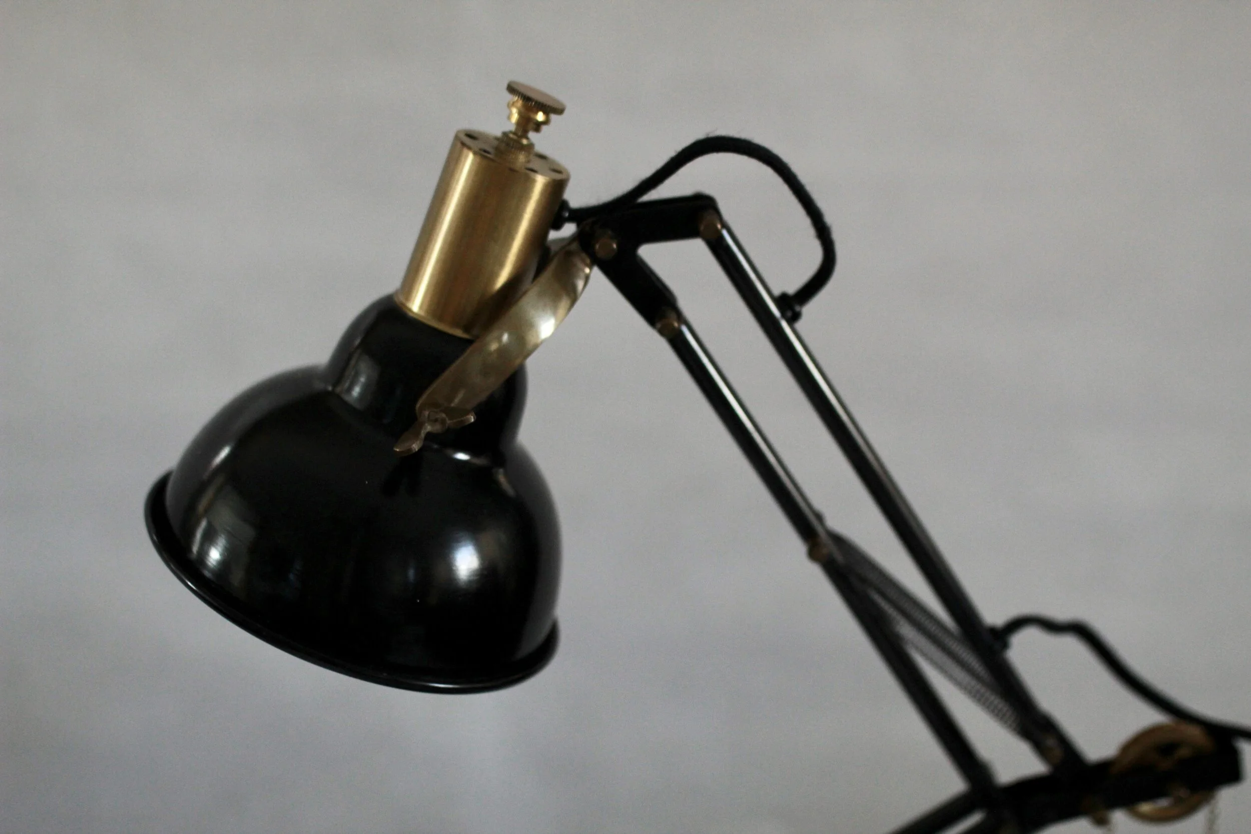 Pendulux Desk Lamp