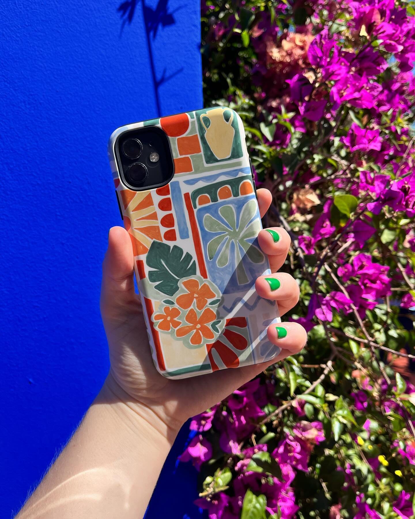 My &lsquo;Tropicana Tile&rsquo; phone case on tour in Marrakesh, seems the perfect setting for the summery feels 🌝

Available at @thedairy 💙
.
.
.
#customphonecase #phoneaccessory #patterndesigner #thedairy