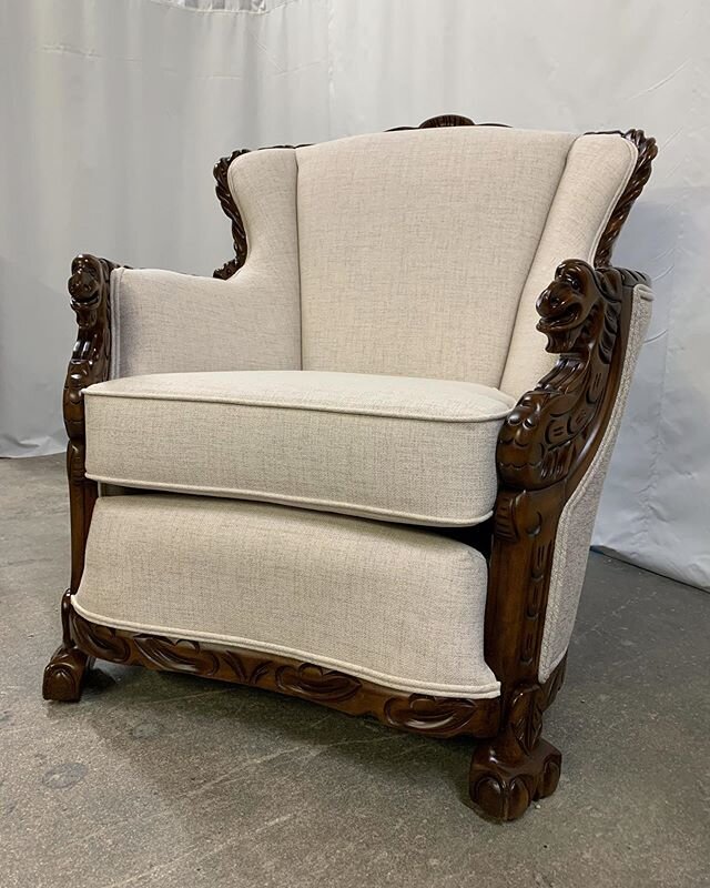Do you all remember what this looked like when it came in‽ Swipe to see the changes! #beforeandafter #reupholstery #antiquechair #betterthanbefore #makeitgood #reuse #linenchair #roar #shoplocal