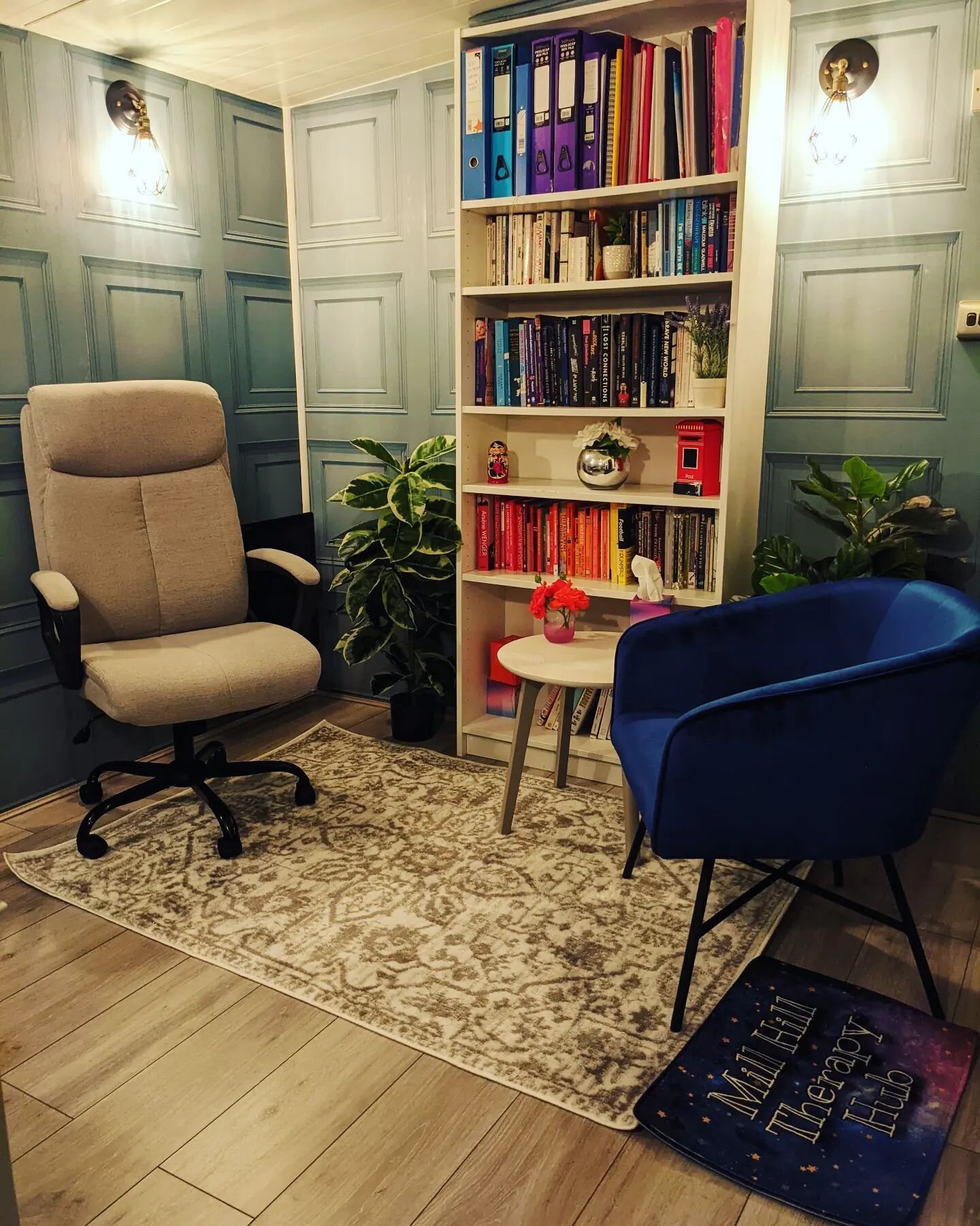 Our new adult therapy space is ready and I am in love with the results! At the #MillHillTherapyHub and we are so thrilled to show you! Rentals start at &pound;13 per hour and we have clients to send your way! 💺💺

#NW7 #MillHill #TherapySpace #Londo