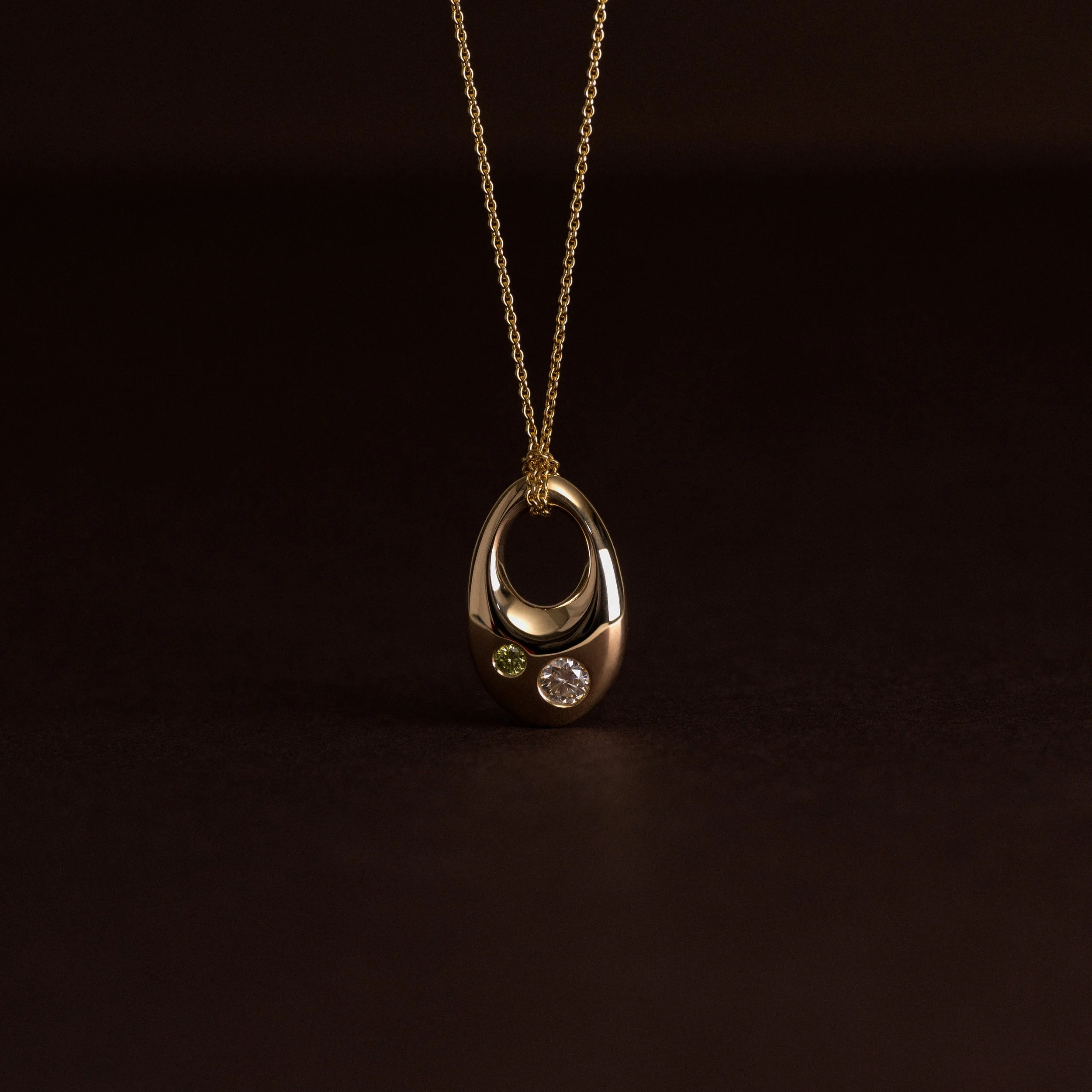 OJ3025-Parabola-Pendant-Small-No2_4.jpg