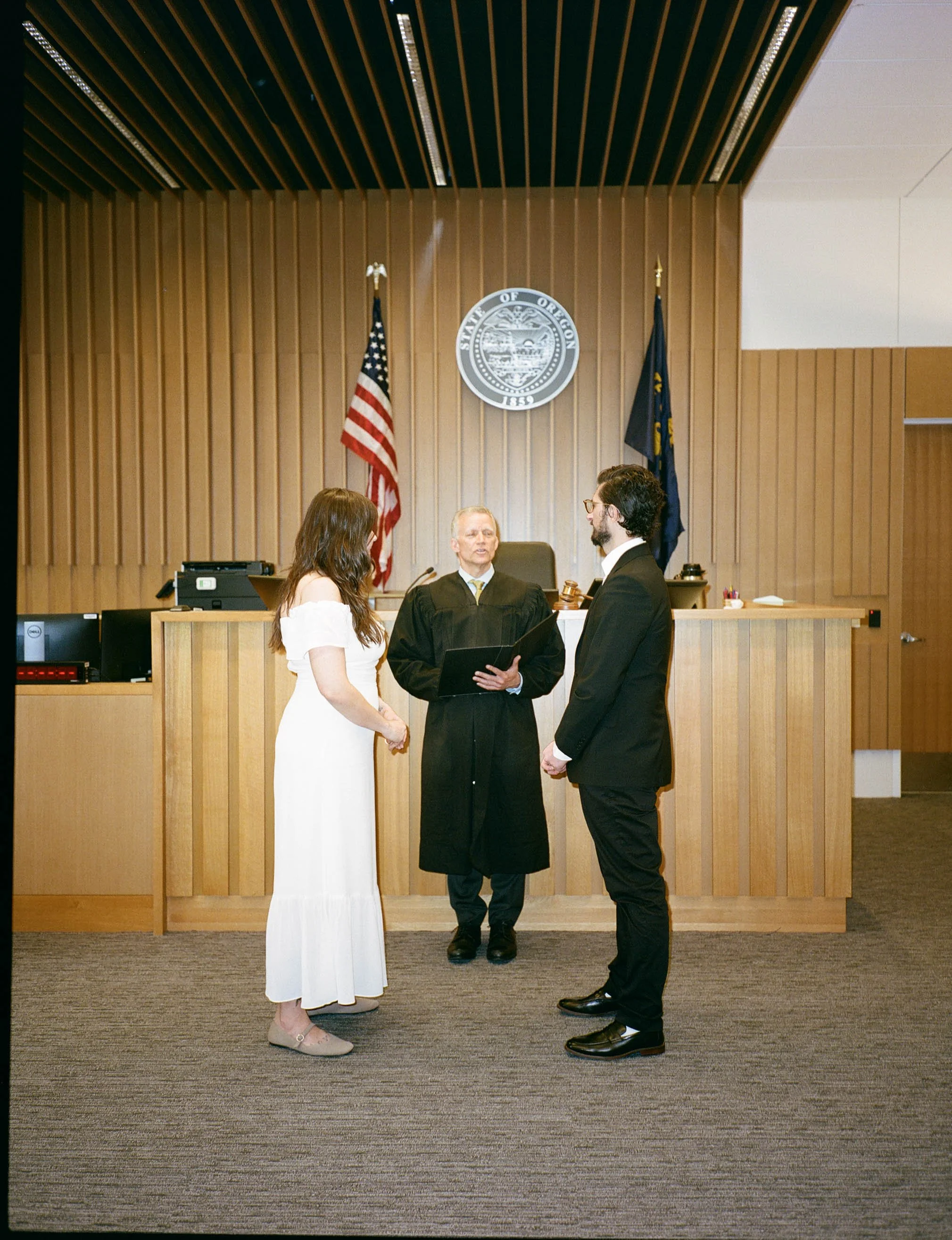 Lindsey-Alex-Portland-Courthouse-Wedding-highlights-34.jpg