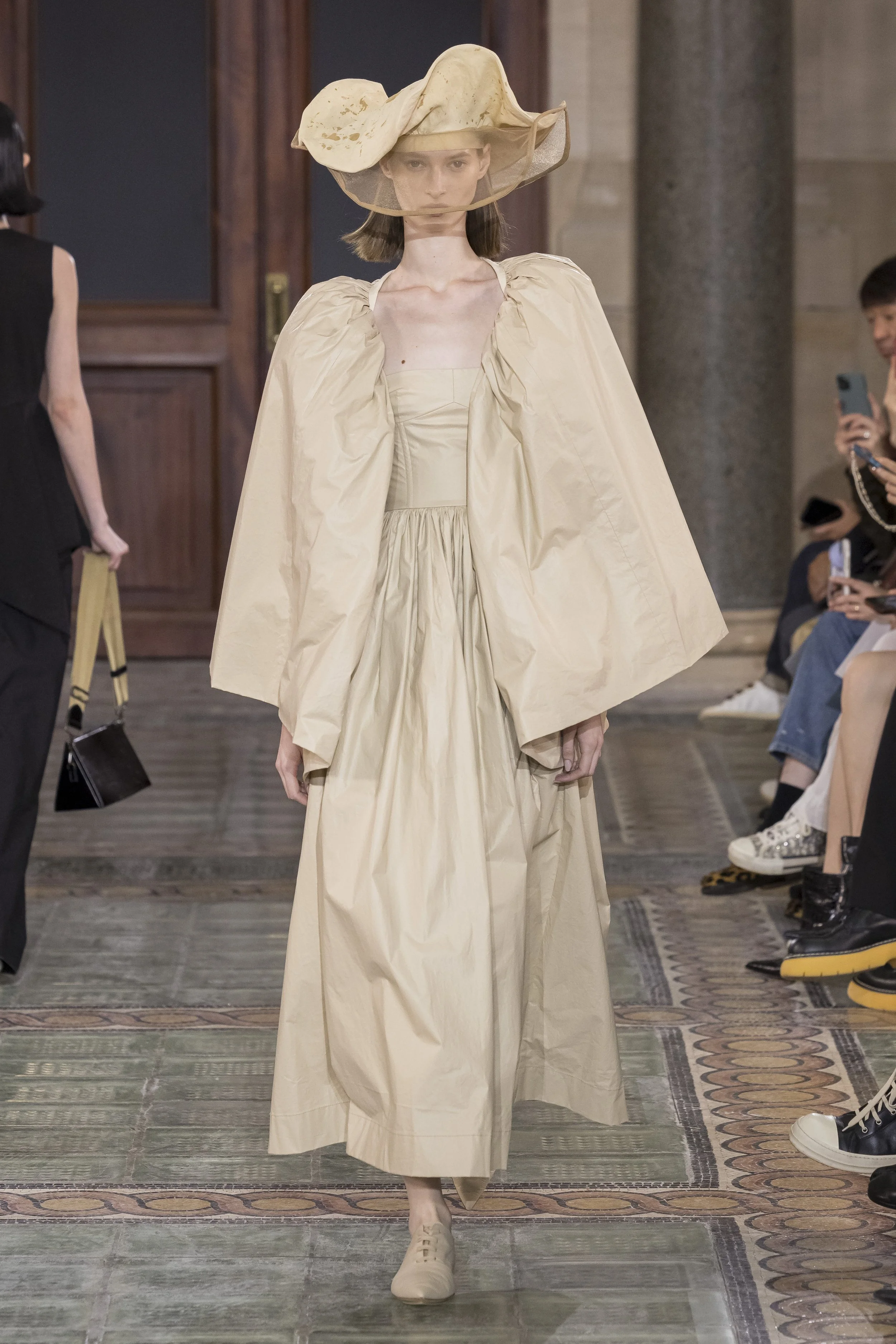 Uma-Wang-RTW-SS24-08.JPG