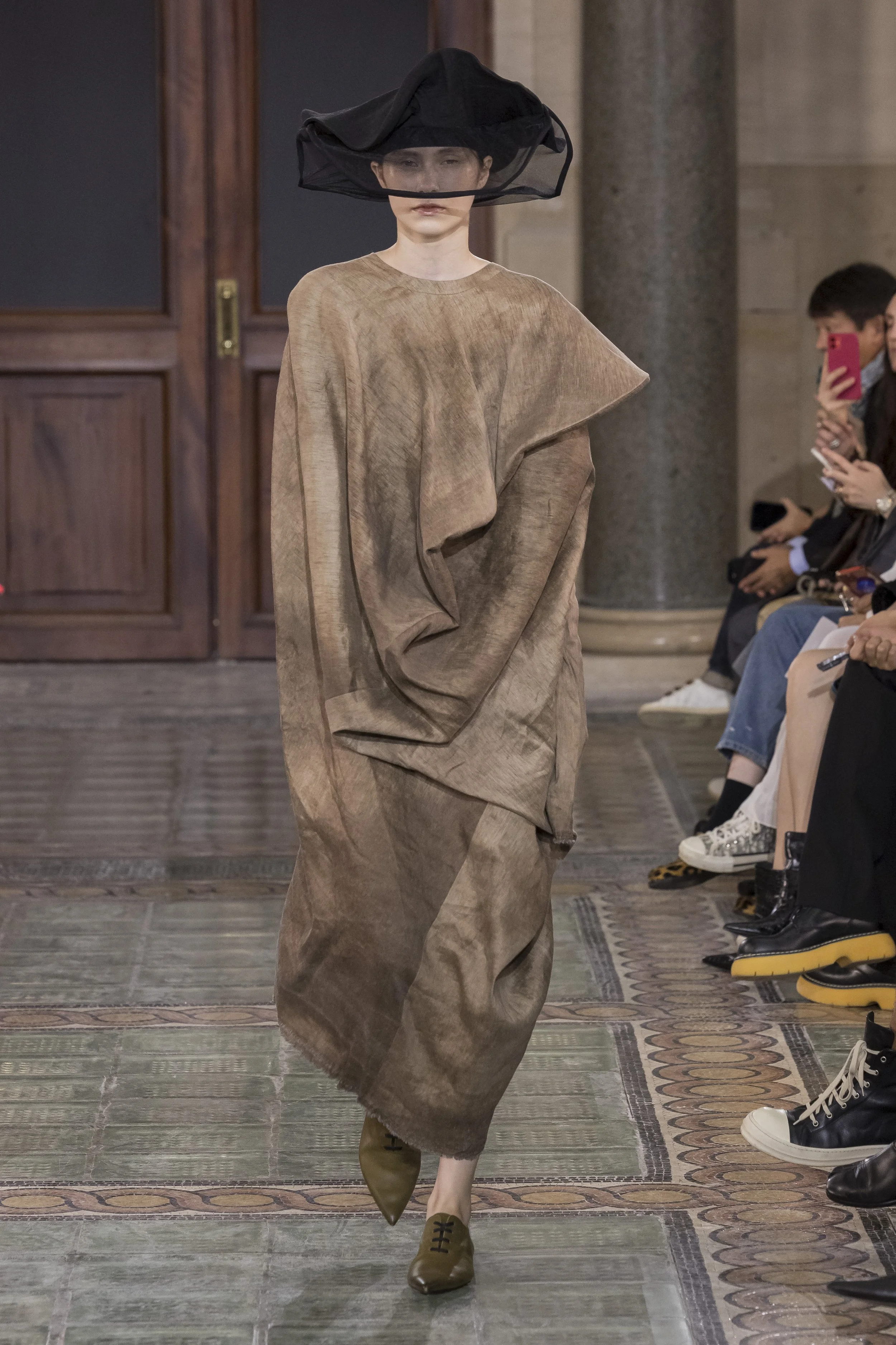 Uma-Wang-RTW-SS24-15.JPG