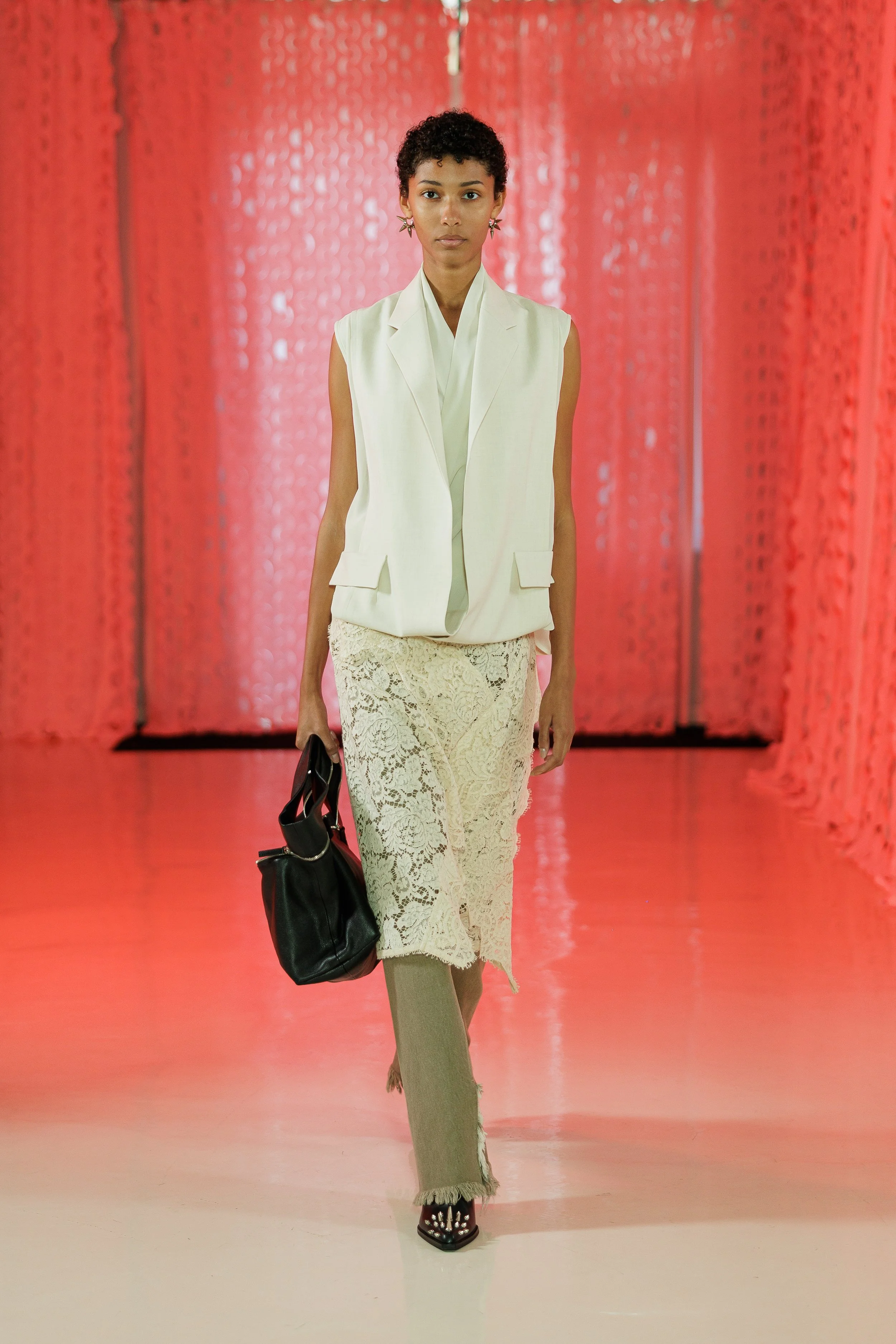 Litkovska_ss26_runway_press_look04.jpg
