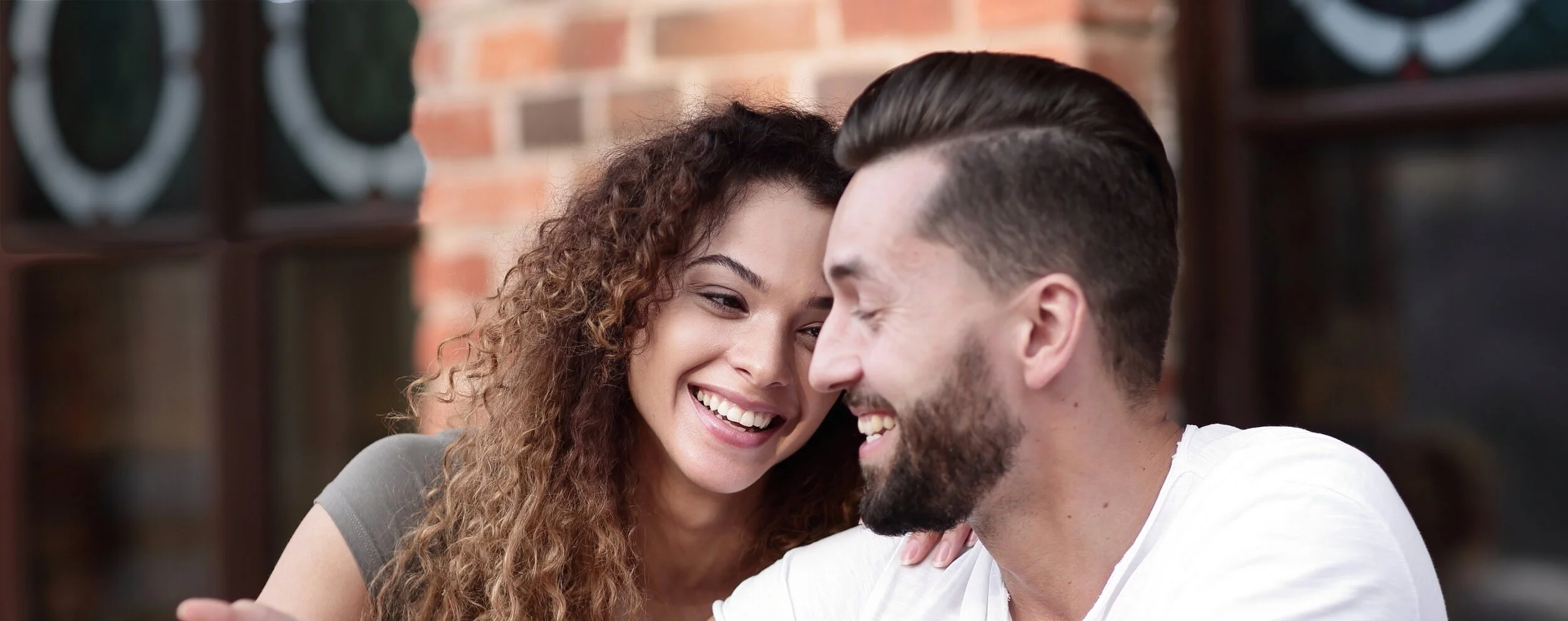 Couple+at+acfe+-+eyesclosededit.jpg