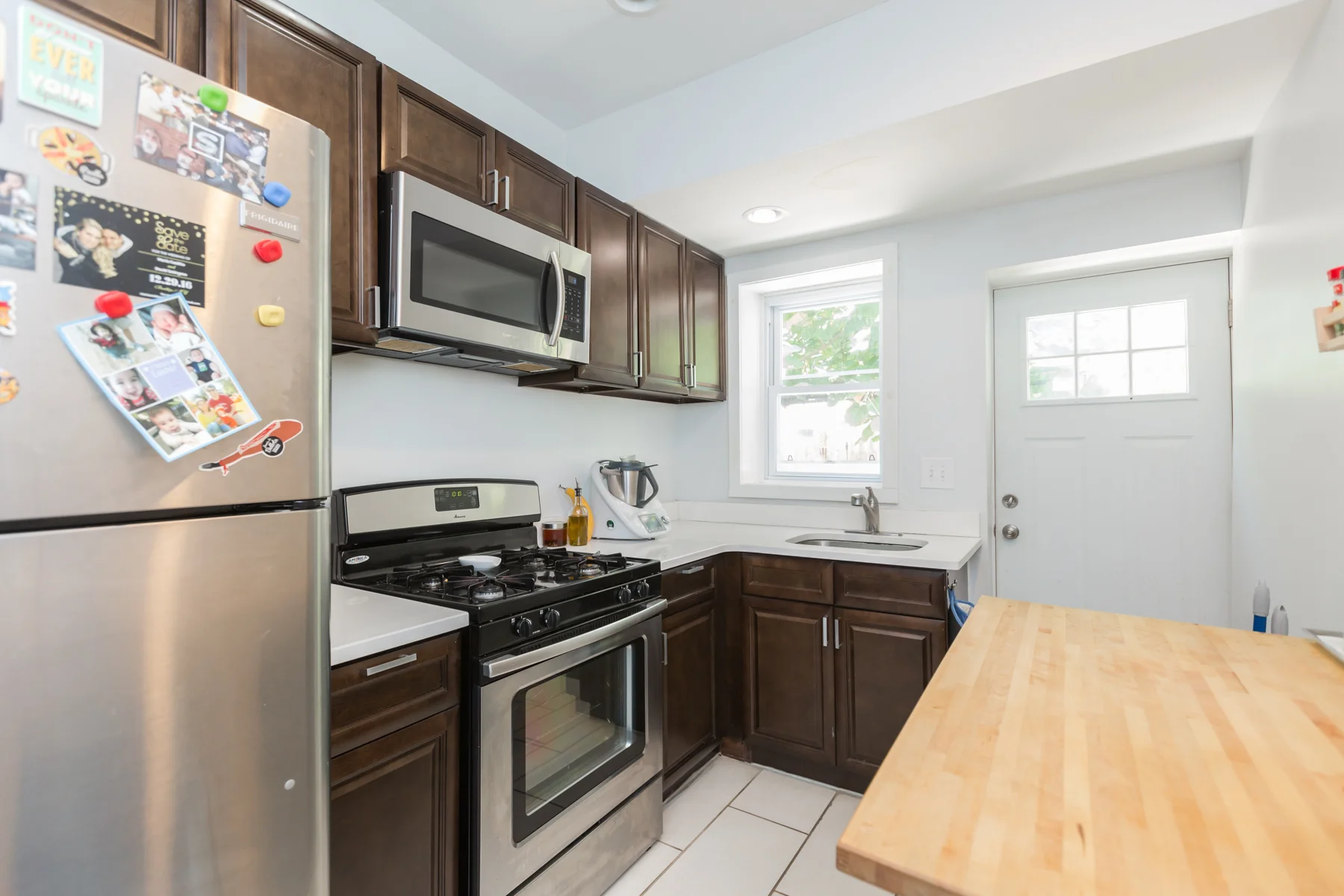 2245 Greenwich 2.jpg