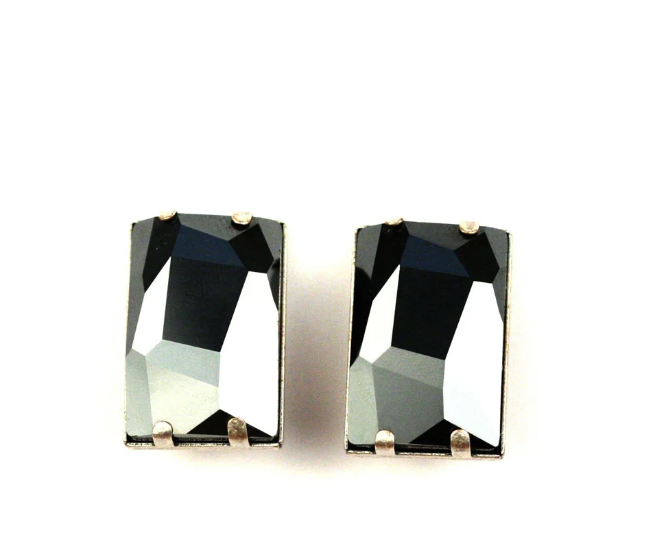 Gota Hematite Earrings-1.jpg