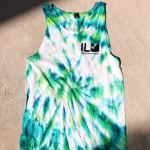 We had these available during the summer and they were so simple! I loved how they turned out and tie-dying is just too much fun!