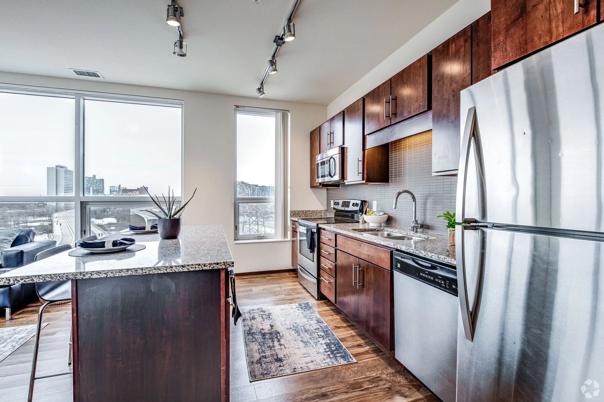Model-Kitchen-1-Bridges-Dinkytown-Apartments-Minneapolis.jpg