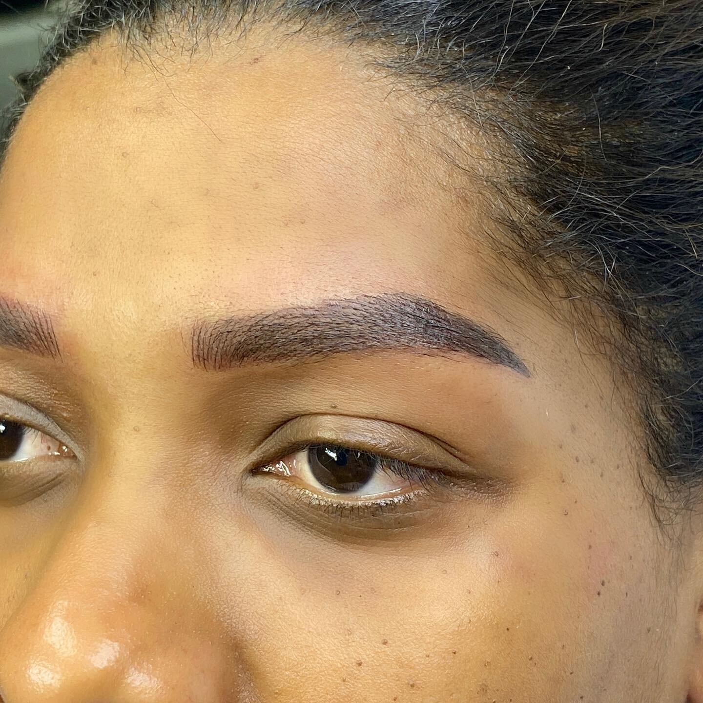 Combo microblading + shading 
#microblading #shading #shadingbrows #browsart #browsartist #pmu #pmuartist #pmubrows #pmueyebrows #lovebrows #loveyourself #loveyourbrows #bayarea #bayareabrows #bayareabrowspecialist #embroidery #embroiderybrows #beaut