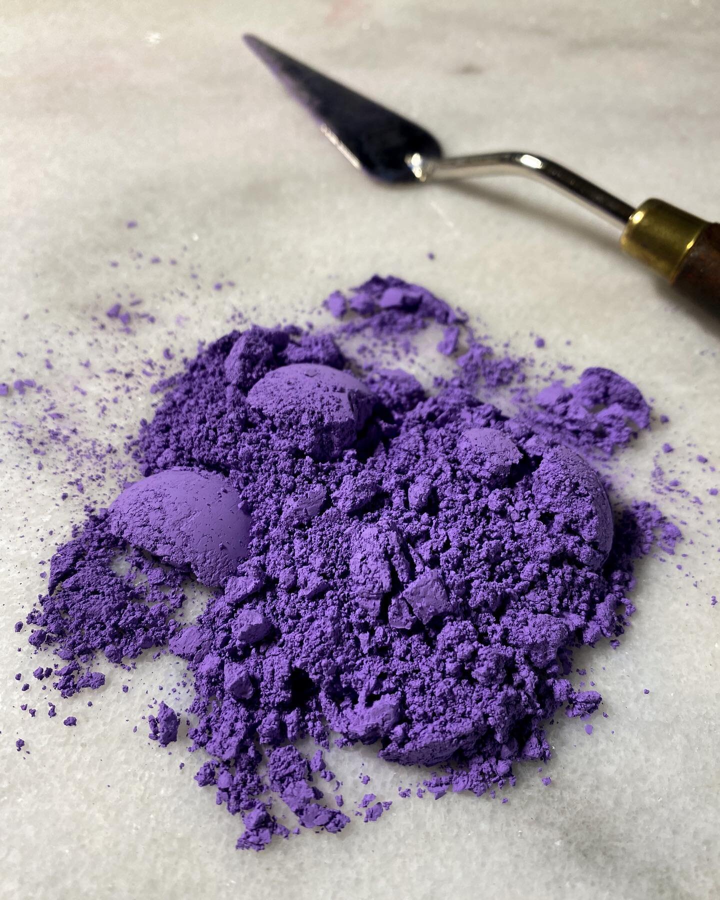 Ultramarine violet on the slab 💜 
It&rsquo;s a week of mulling while the pans await their colour contents!