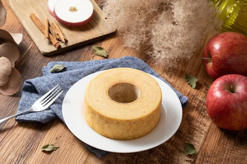 青森すりおろしリンゴのバウムクーヘン