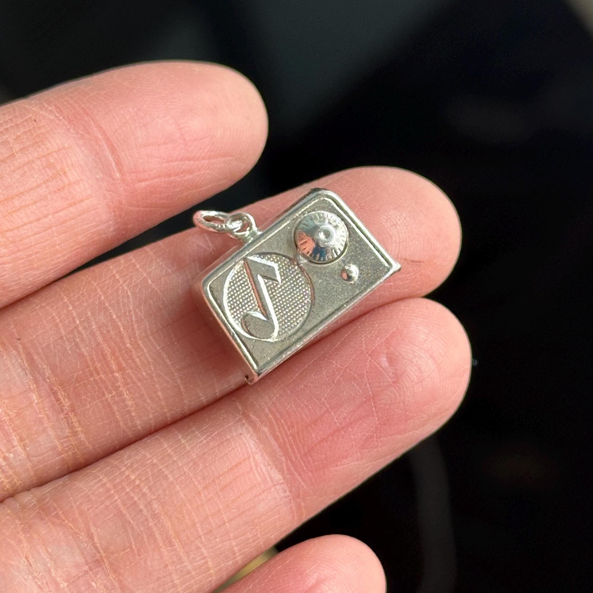 https://i.etsystatic.com/5889853/r/il/68e810/6573810946/il_fullxfull.6573810946_426y.jpg