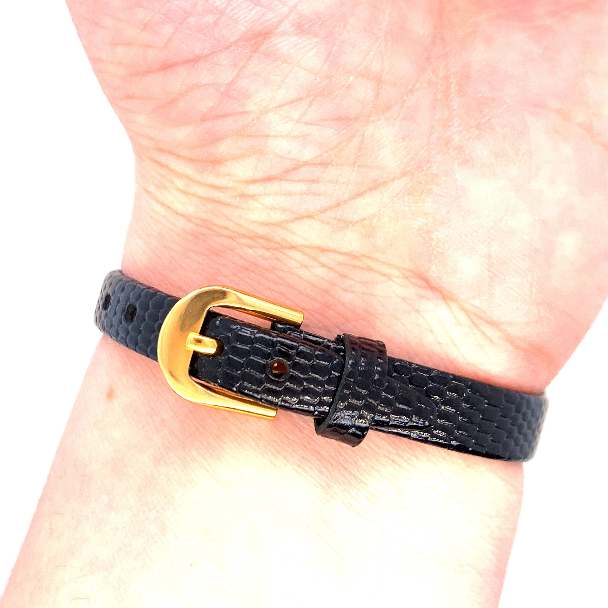 https://i.etsystatic.com/5889853/r/il/836699/5801049680/il_fullxfull.5801049680_8ue3.jpg