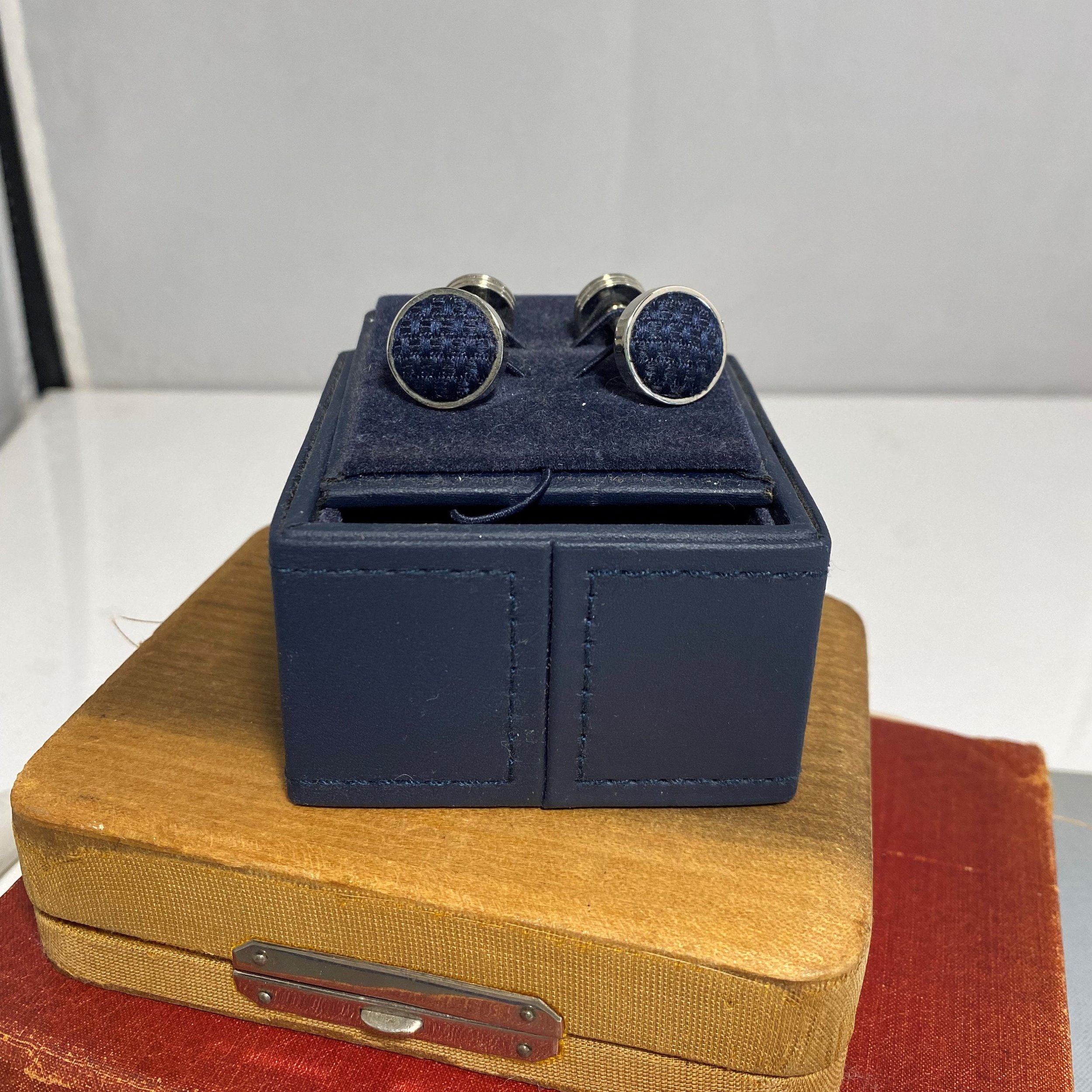 https://i.etsystatic.com/5889853/r/il/5e7f92/3940559604/il_fullxfull.3940559604_f5kn.jpg