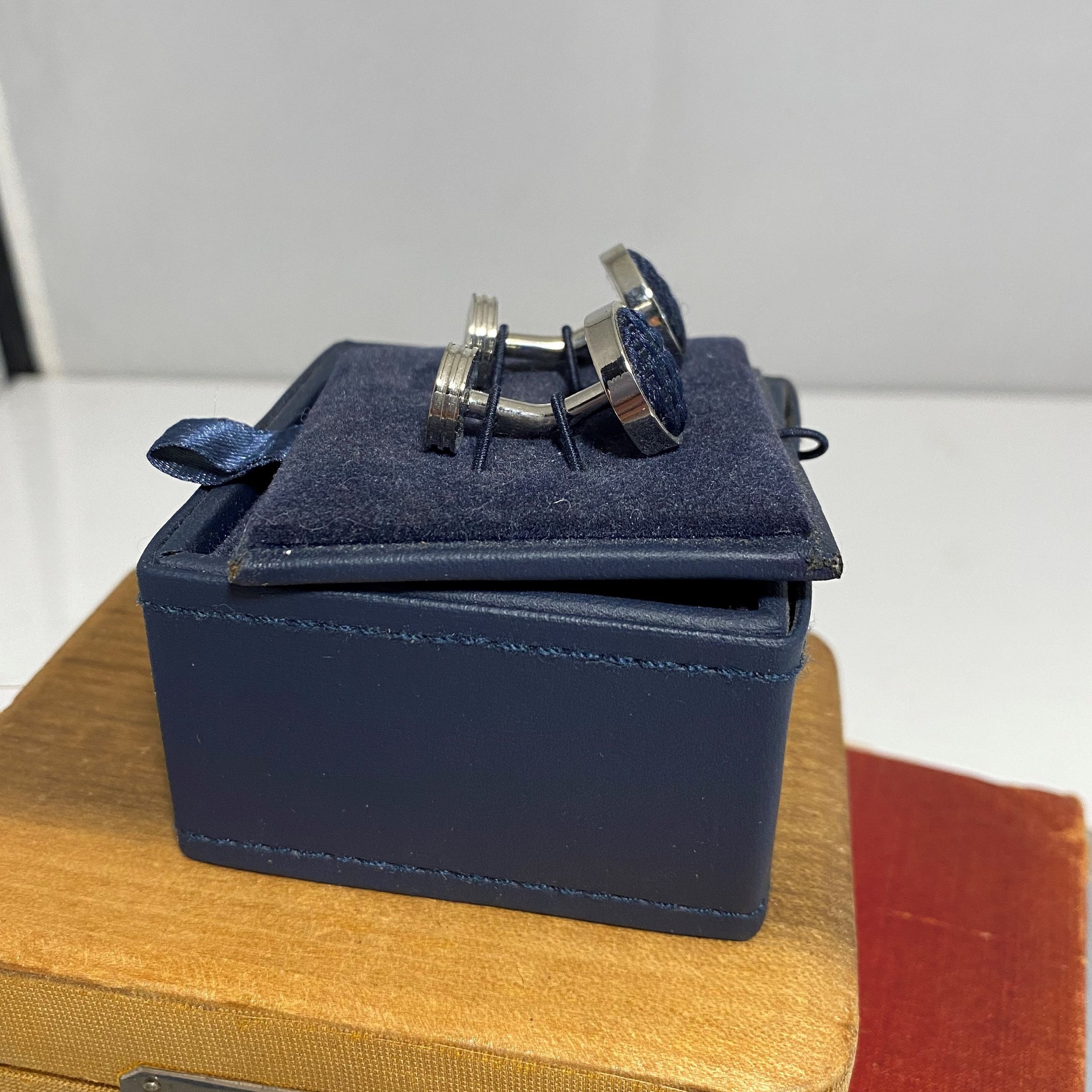 https://i.etsystatic.com/5889853/r/il/edcd58/3940560064/il_fullxfull.3940560064_b1xo.jpg