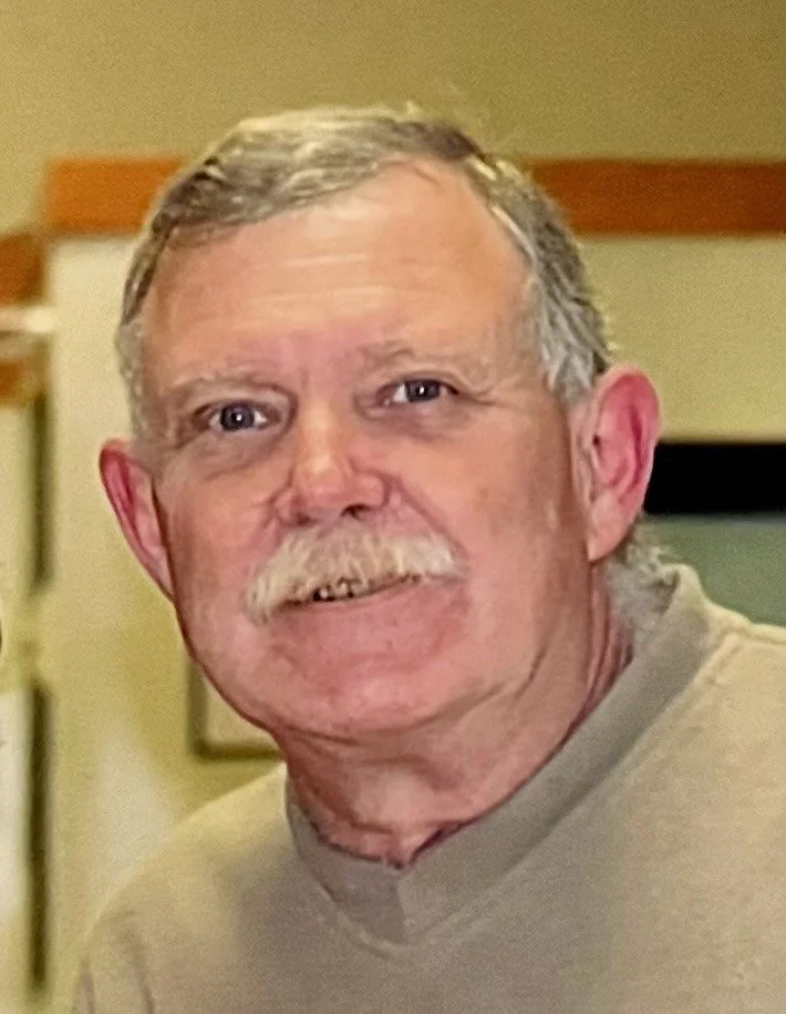 Robert "Bob" Bennett