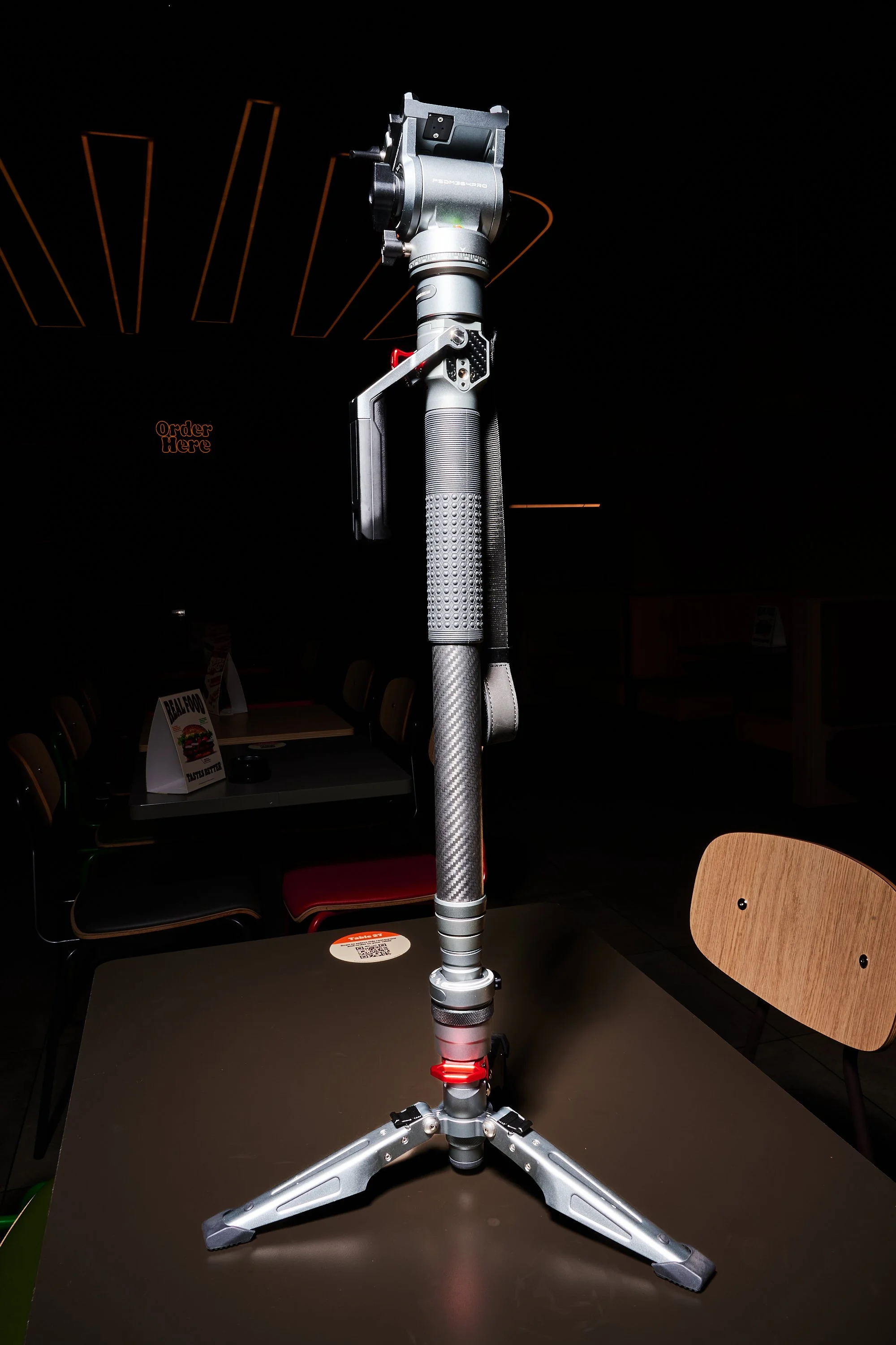 SmallRig 5565 Carbon Fiber Video Monopod First Impressions: A Field Test at Crufts
