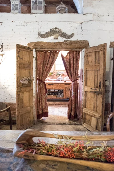 GlampingEntryway.jpg
