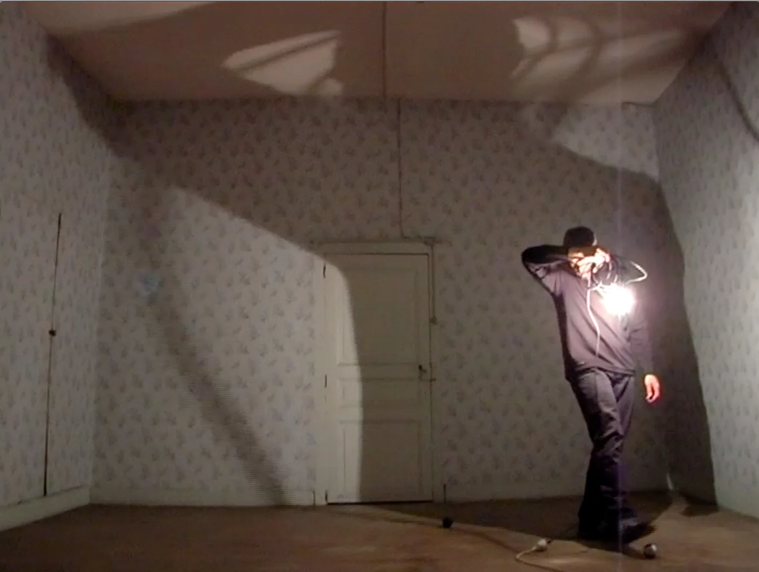 a-lighting steps over chord and balls4_ipad.jpg