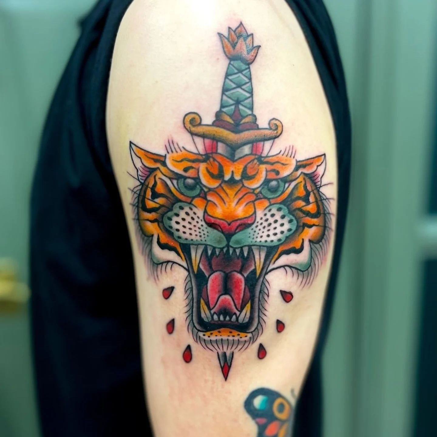 Design chosen from @howlthetattooer personal flash.
Loads more available! Or shoot over ypur ideas
Done using @magnumtattoosupplies 
Done using @magnumtattoosupplies 
#tattooed #tattoo #ink #inked #tradworkerssubmission #tradworkers #tradtattoos #tra