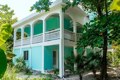 Triplex Home - With 3 Apartments