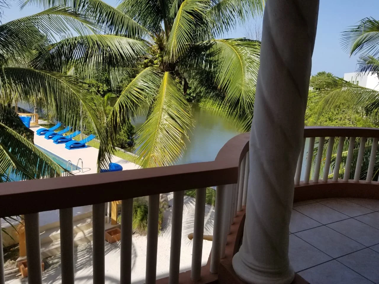 AMBERGRIS LAKE VILLAS C