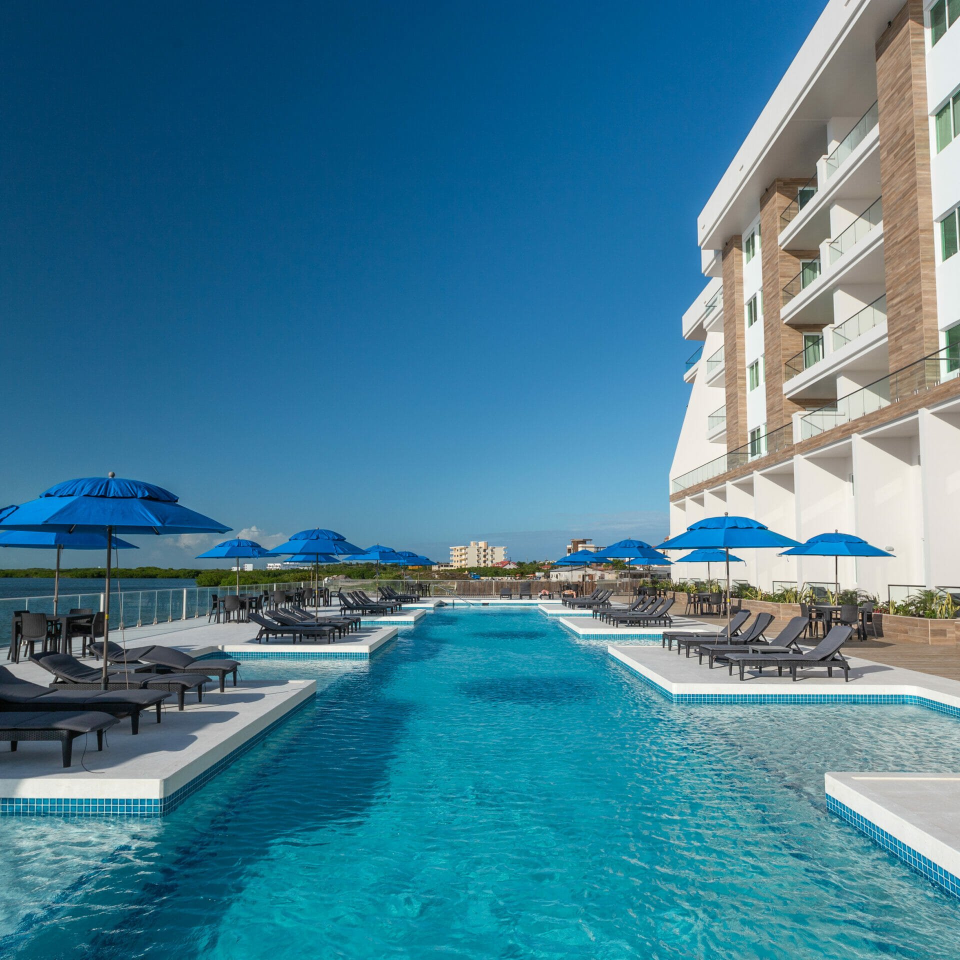 Sunset Caribe - 3BR/3BA