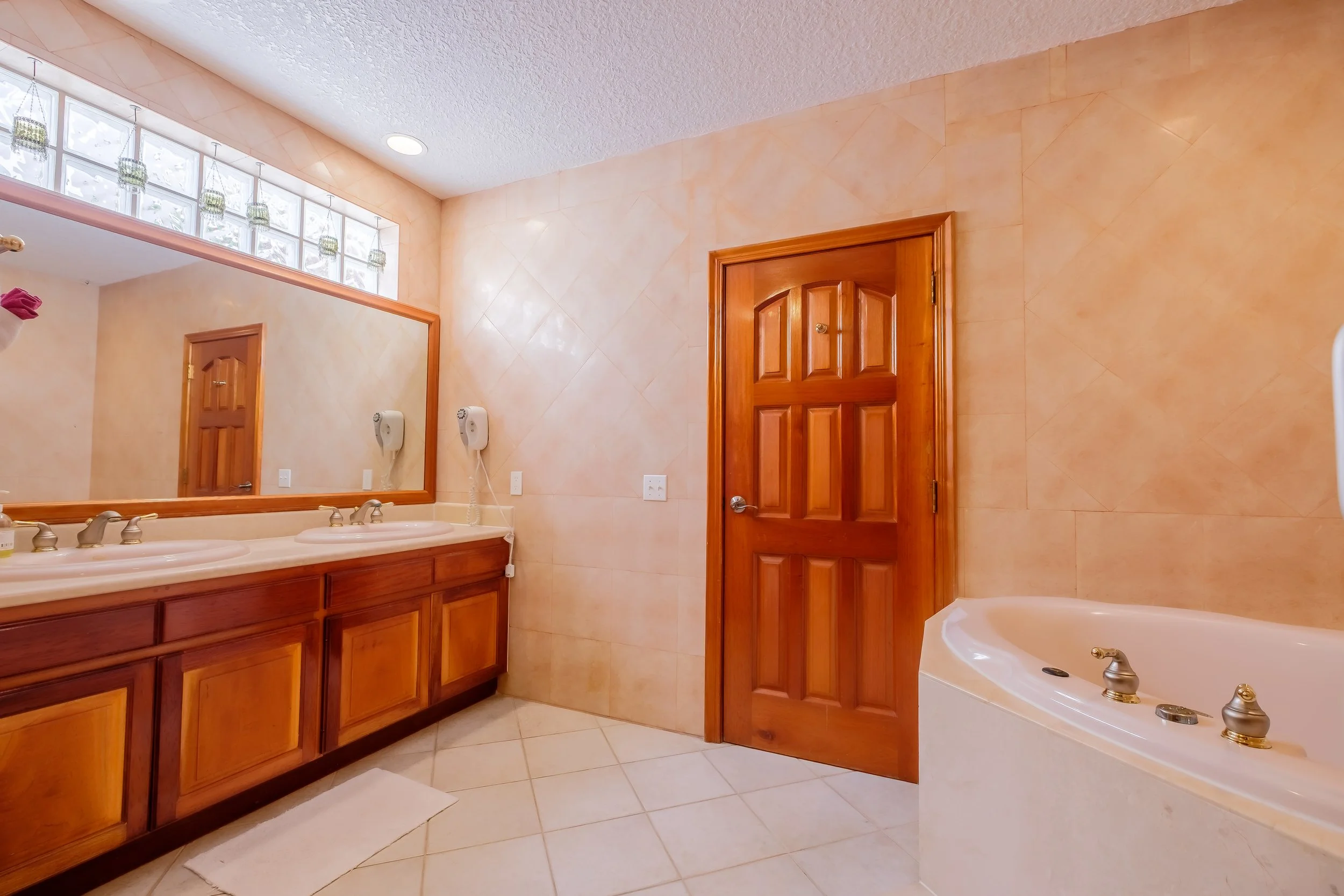 Grand Colony - Unit 1 - March_2026 - LIGH3784-HDR.jpg