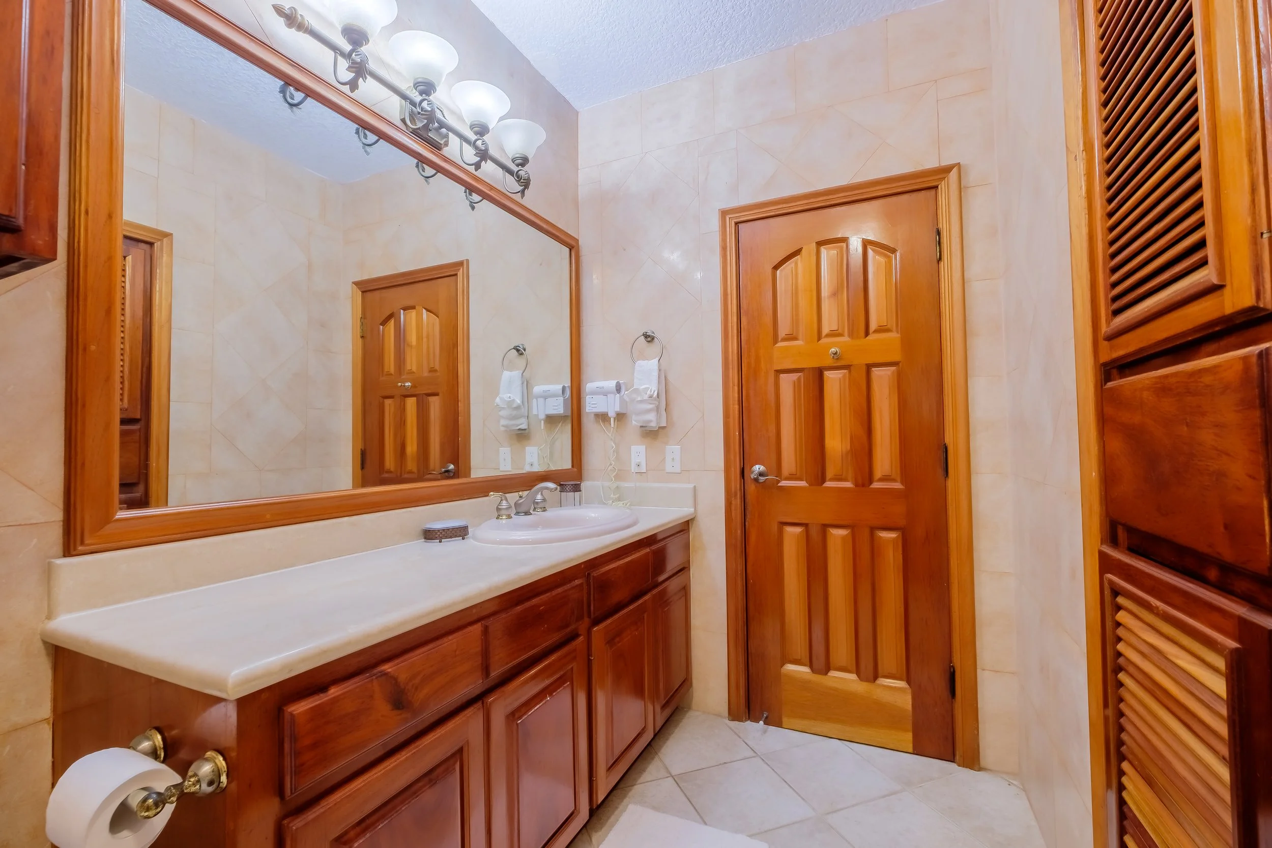 Grand Colony - Unit 1 - March_2026 - LIGH3982-HDR.jpg