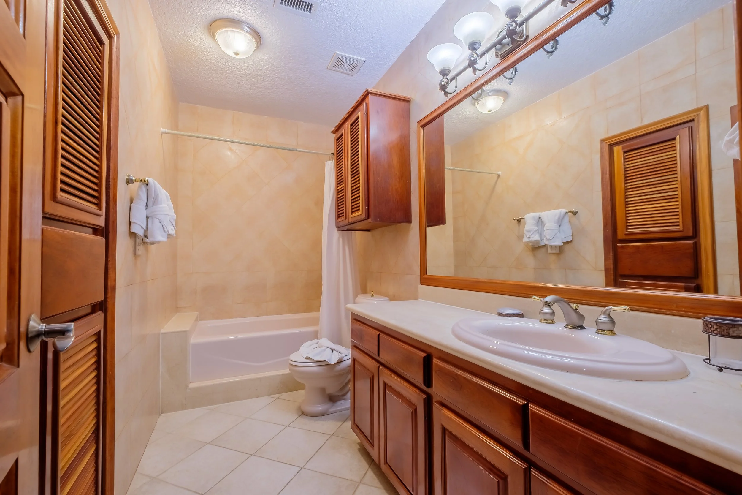 Grand Colony - Unit 1 - March_2026 - LIGH3946-HDR.jpg