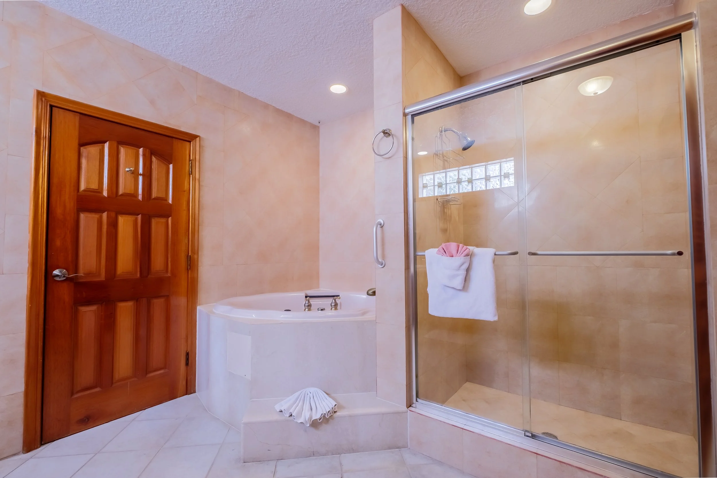 Grand Colony - Unit 1 - March_2026 - LIGH3766-HDR.jpg