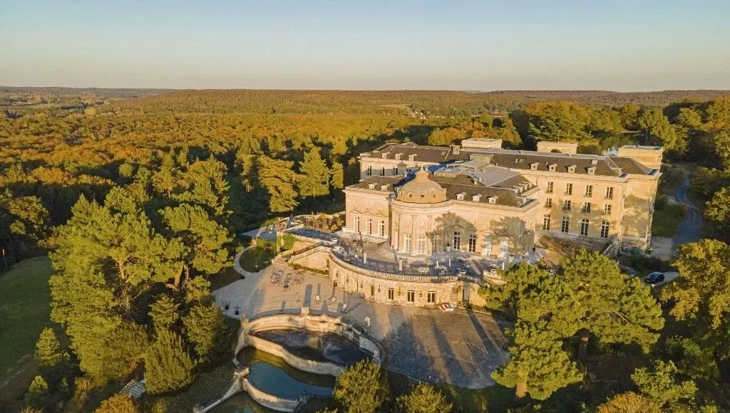 Château de Ferrières wedding venue near Paris with grand staircase and Rothschild architecture