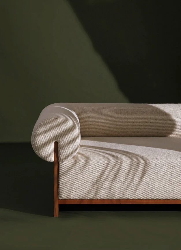MOVING MOUNTAINS   ||   CHAISE LOUNGER. LIGHTING, COLORS, & MATERIALS