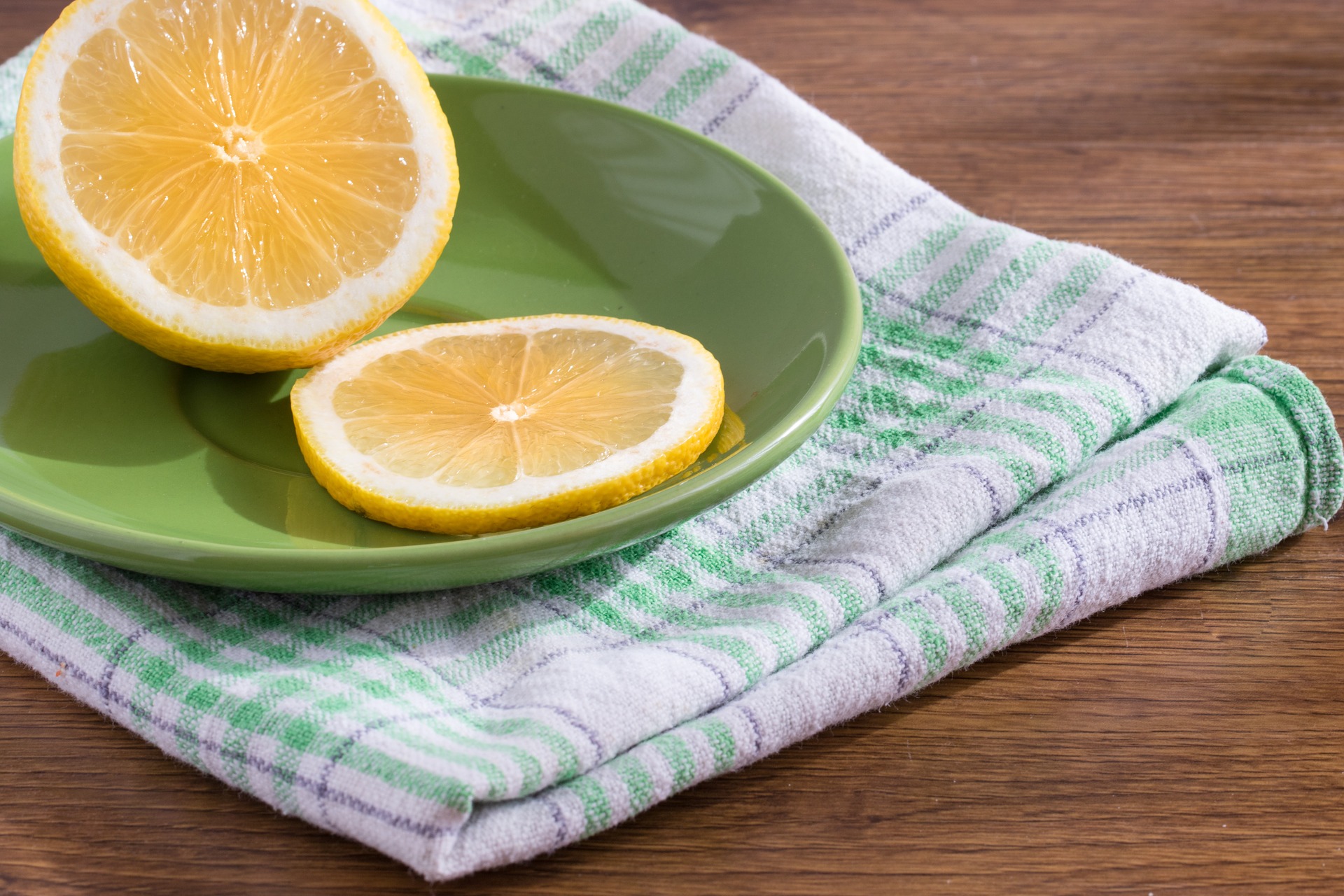 lemon-1778591_1920.jpg