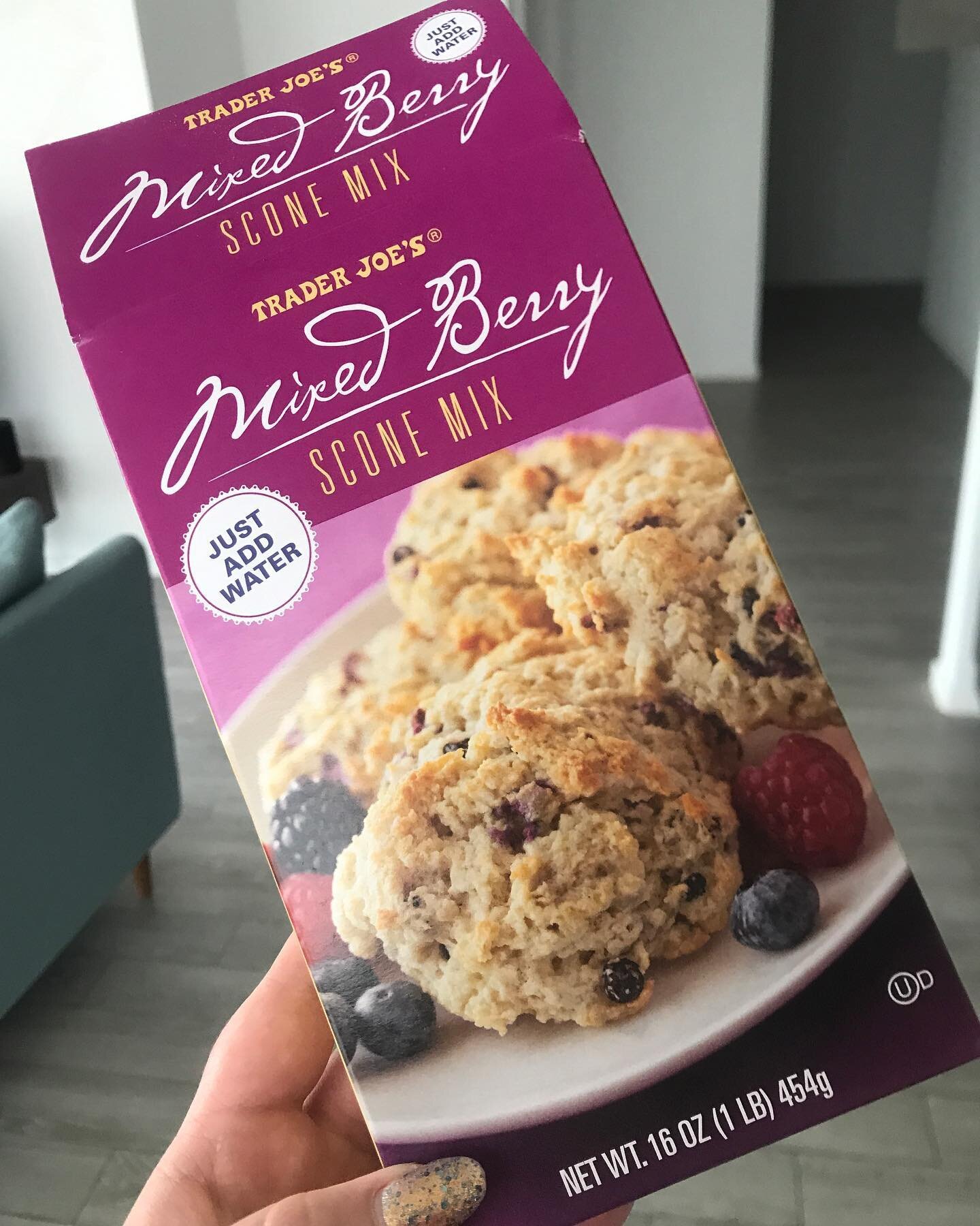 Gotta mix in a little berry with this #delicious @traderjoes grab!
—————————-
#traderjoes #scones #berries #baking #homemade #breakfast #dessert #foodporn #foodoftheday #instafood #newyorkeats #n