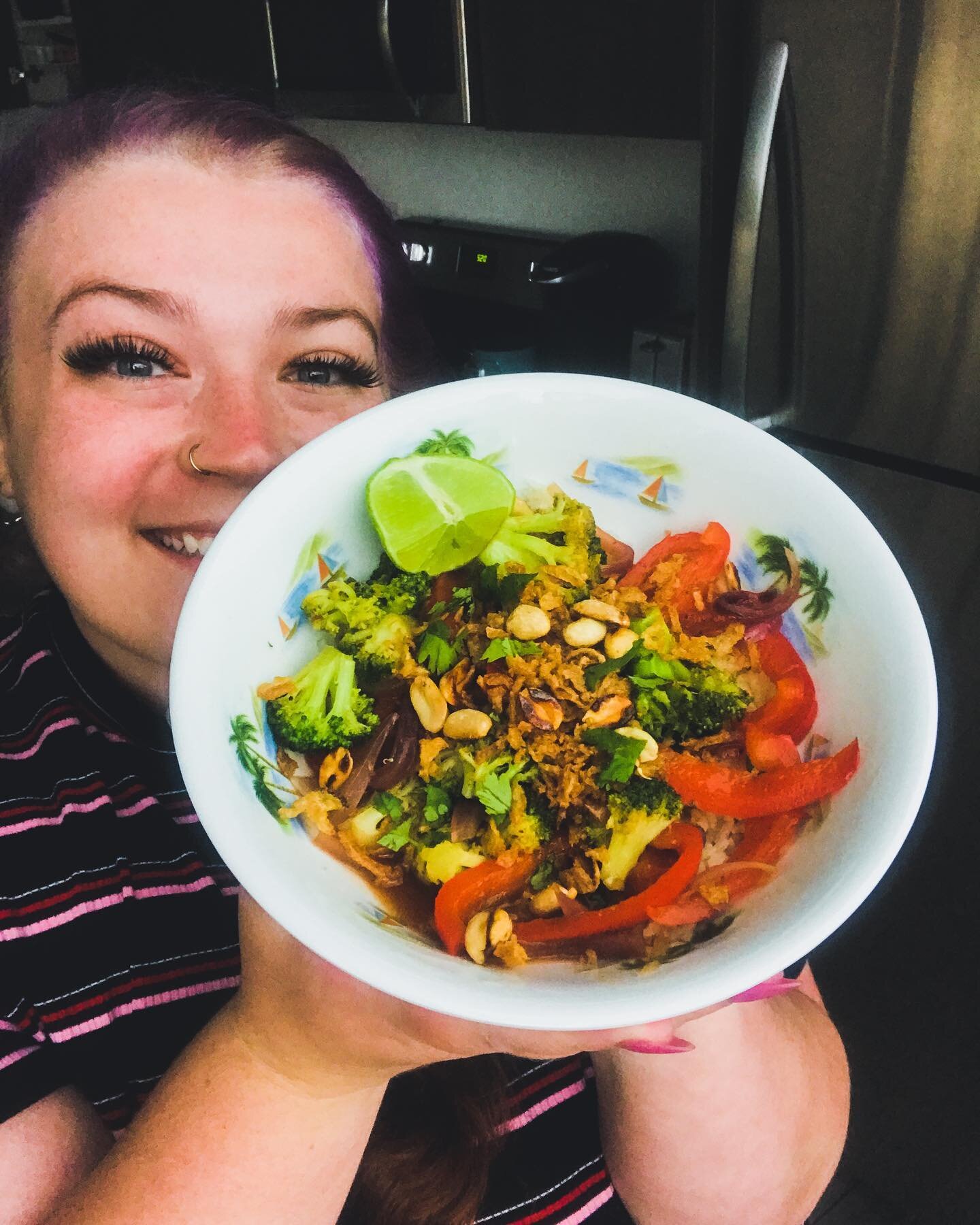 Most of my meals come from @hellofresh and it makes it easier to eat less meat! Without a #mealkit I would only eat pasta. 😱
——————————————
#foodporn #foodoftheday