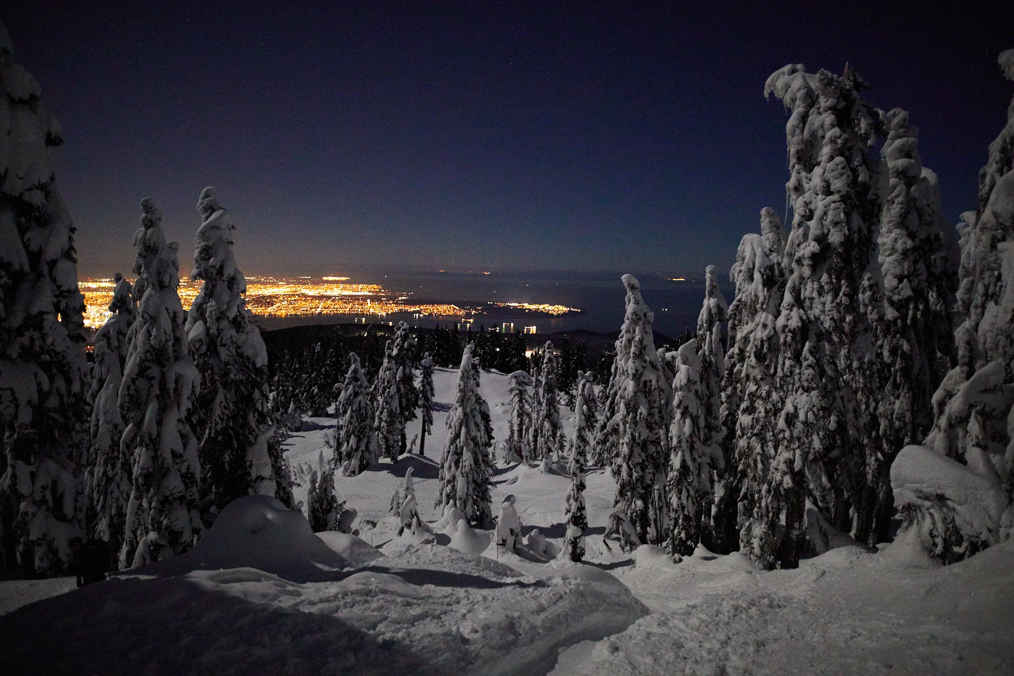 Hollyburn-Mountain-Full-Moon-9.jpg
