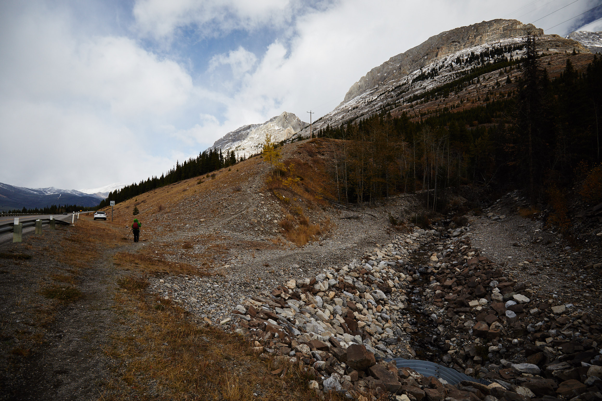 The trail starts just off the highway with space to park your car off the road.