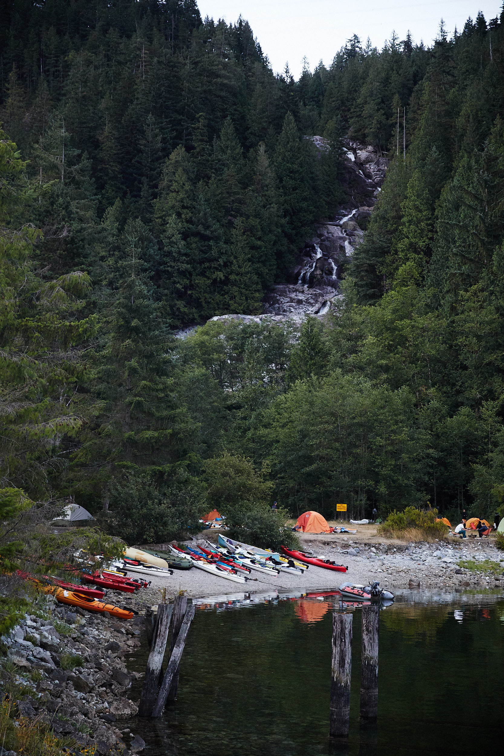  With the help of the tide and wind, we arrived at the falls just 3 hours later. 