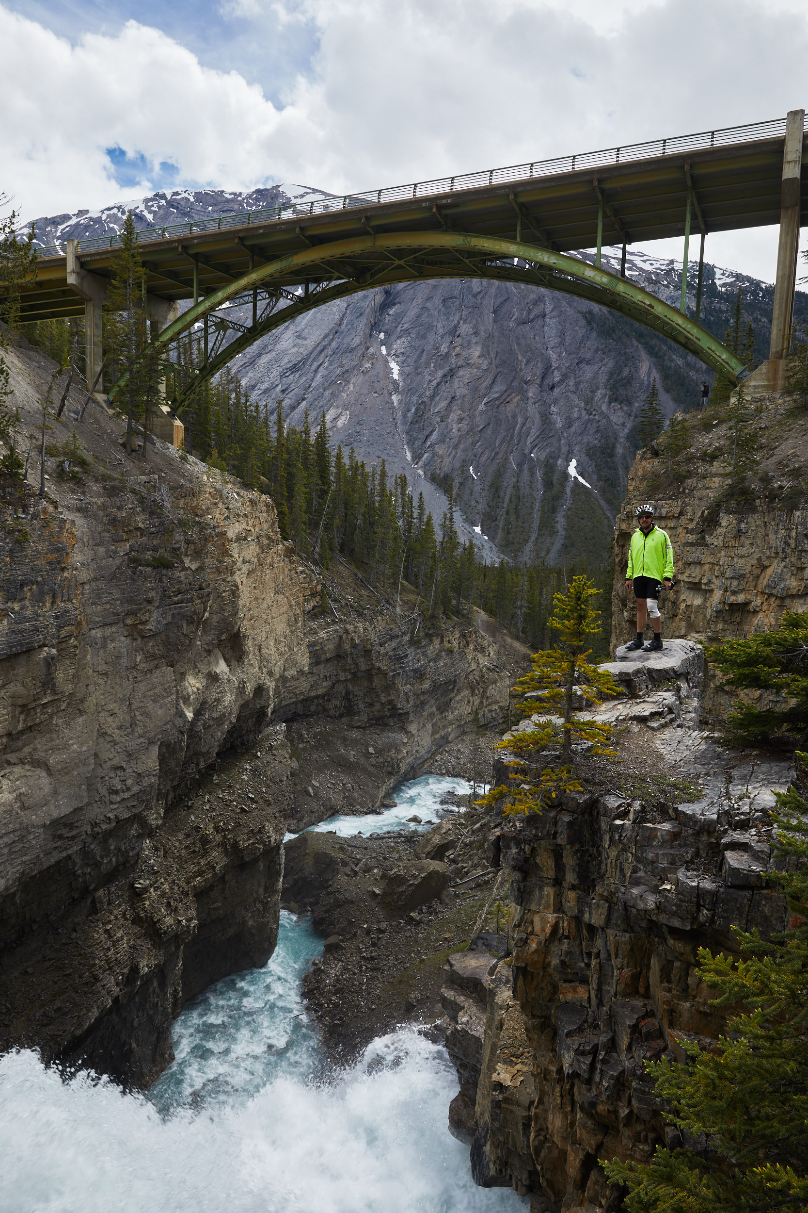 Icefields Parkway Cycle Tour - Lake Louise to Jasper 40.jpg