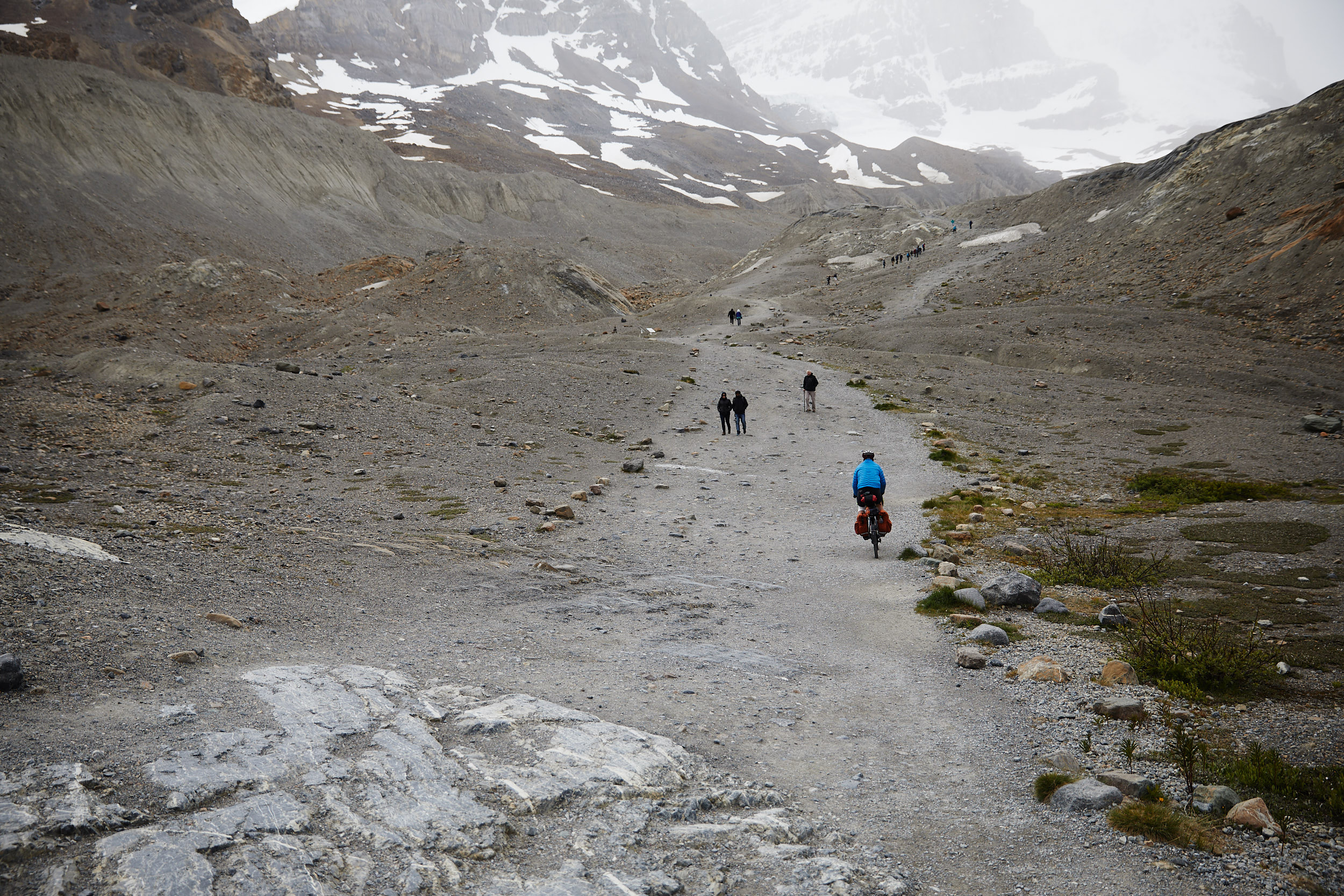  This gravel trail leads up to Athabasca Glacier. Jeff was the only one with tires robust enough to attempt the ride up. 